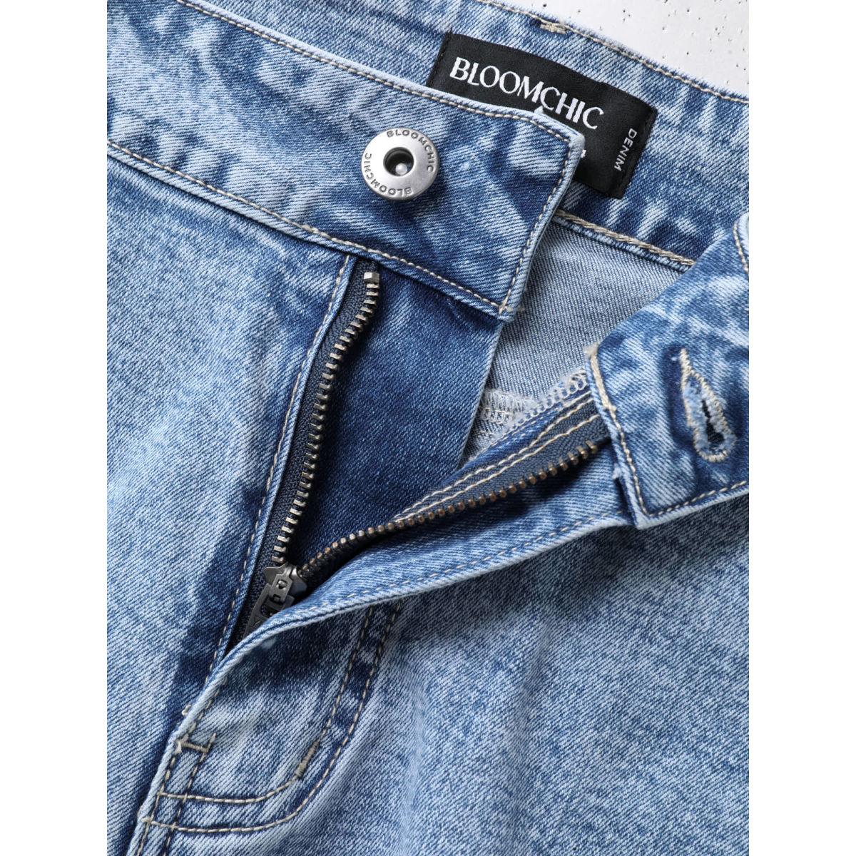 Plus Size Classic Cut Skinny-Fit Denim Shorts Women Midblue Medium stretch Casual Slanted pocket Denim Shorts BloomChic 18/2X Product Image