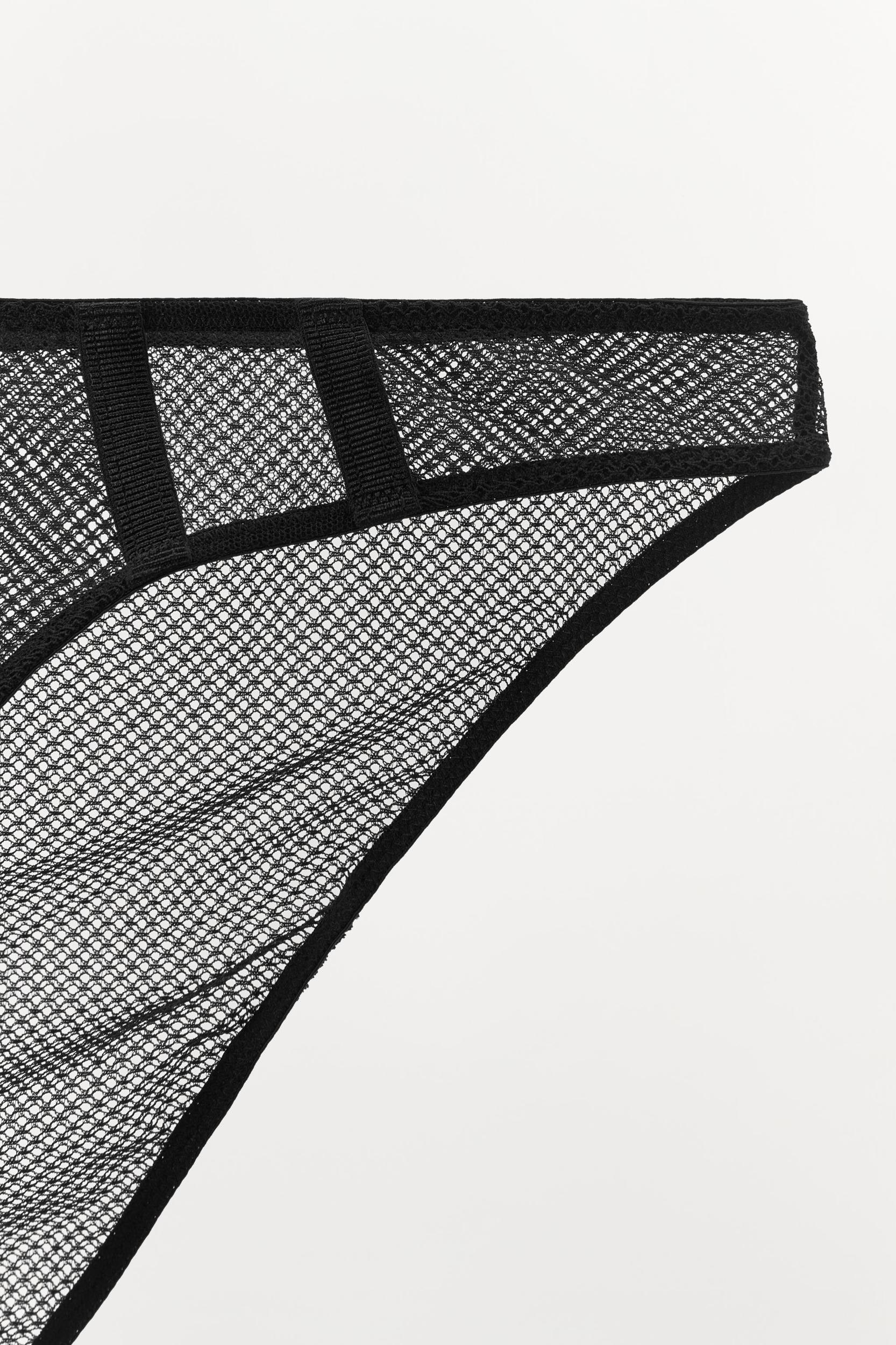 MESH TRIANGLE BRALETTE Product Image