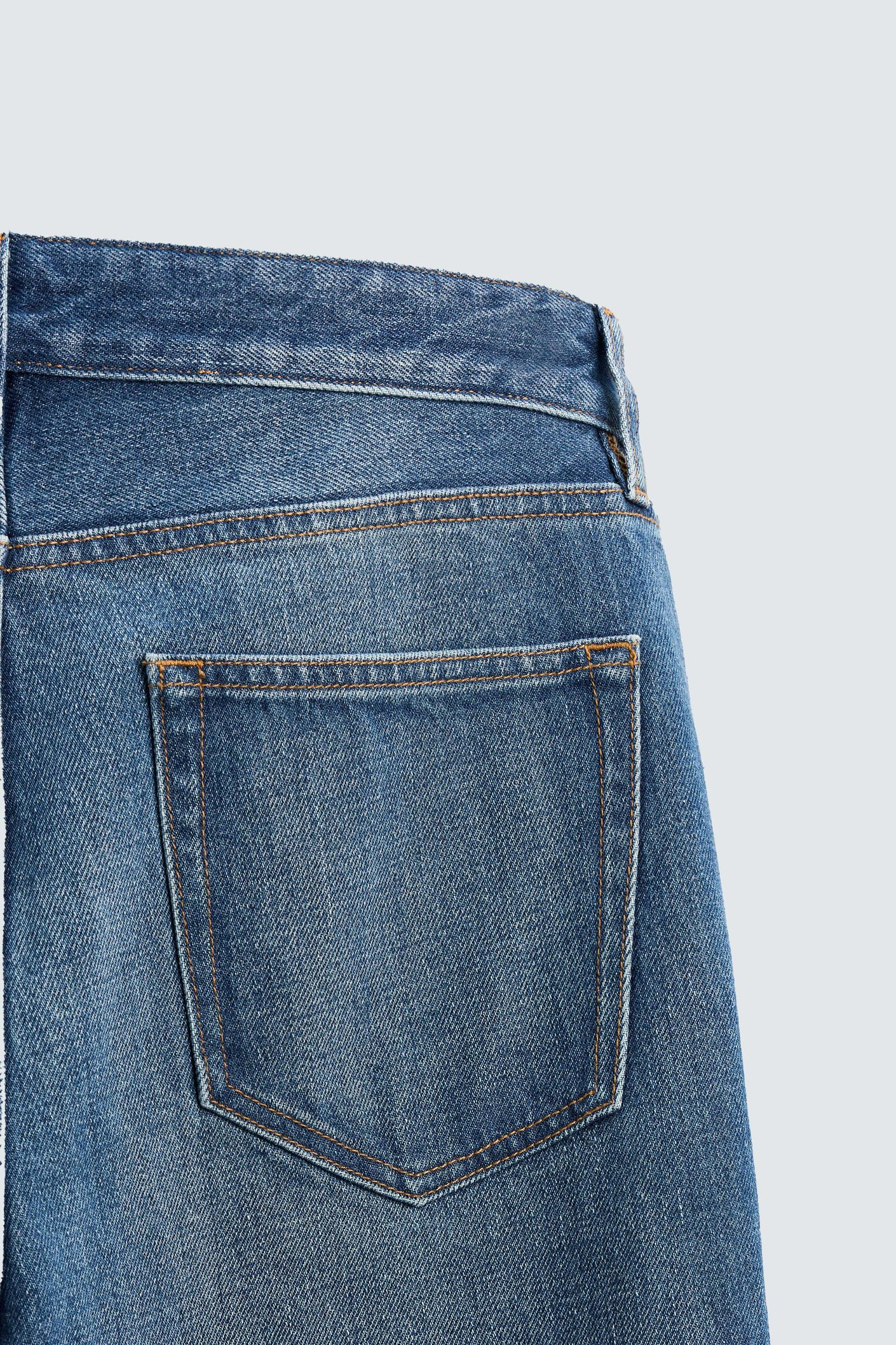 FLARE FIT JEANS Product Image