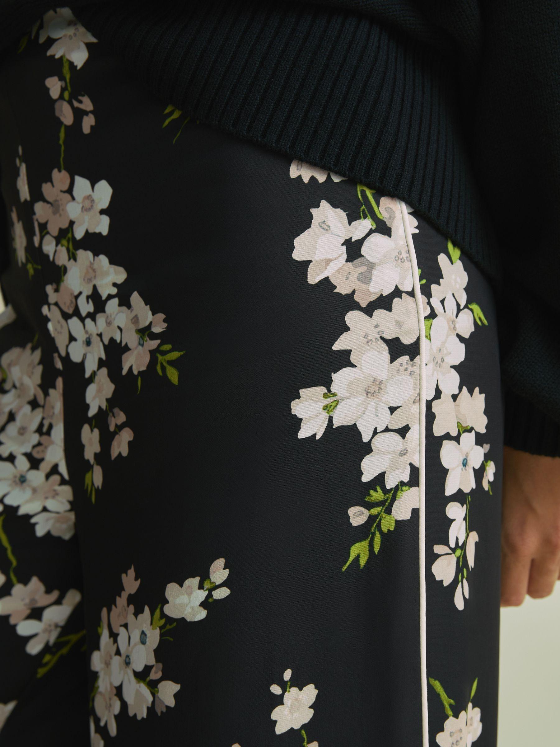 Florere High Rise Wide Leg Trousers in Black Product Image