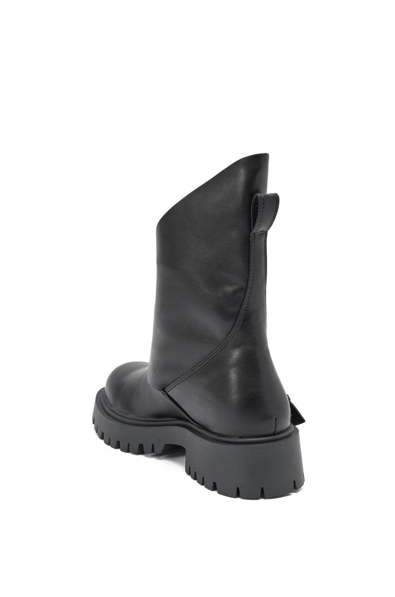 AZALEA WANG PHRIXUS BLACK CHUNKY SHORT SHAFT PU BOOT Product Image