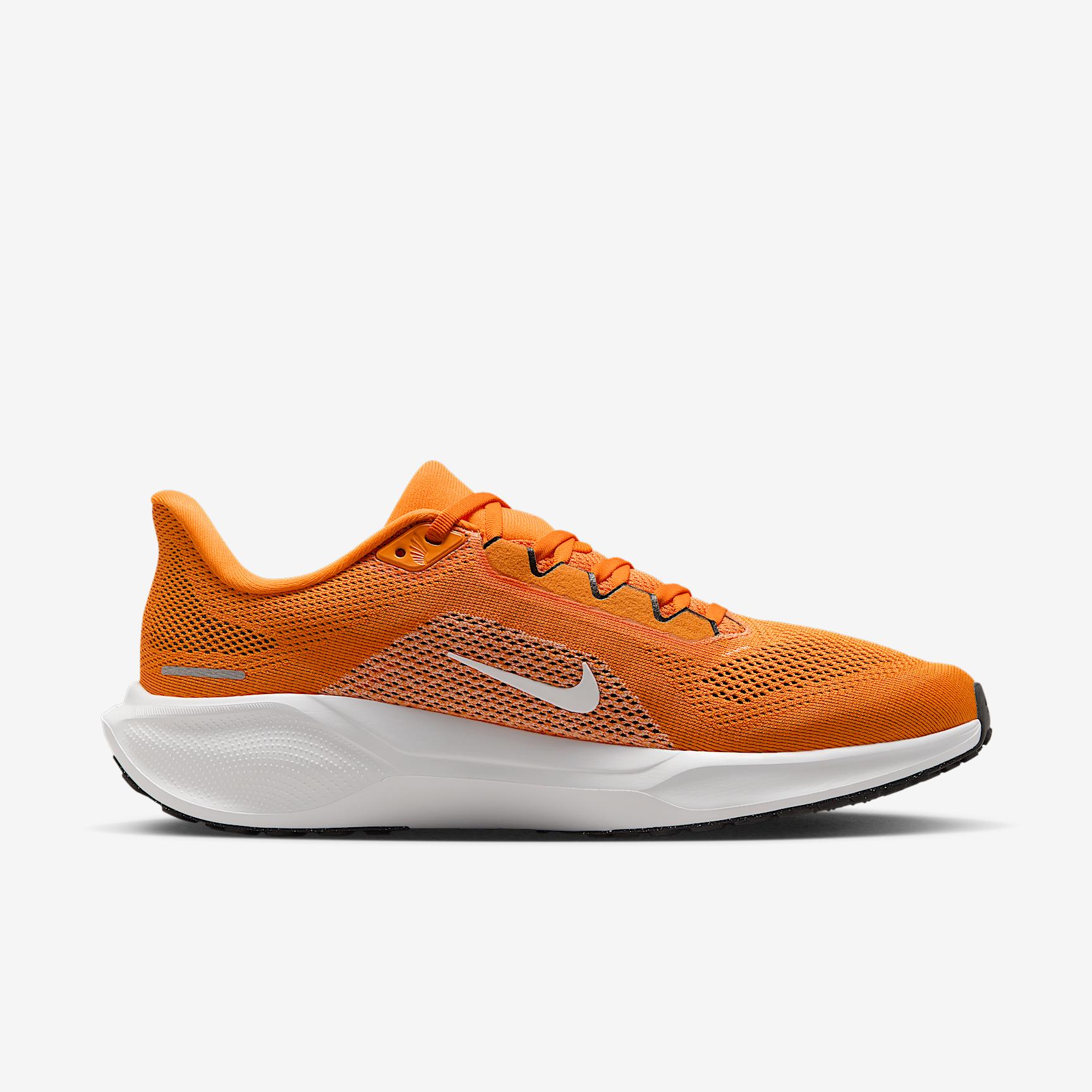 Tennessee Pegasus 41 Men's Nike College Road Running Shoes Product Image