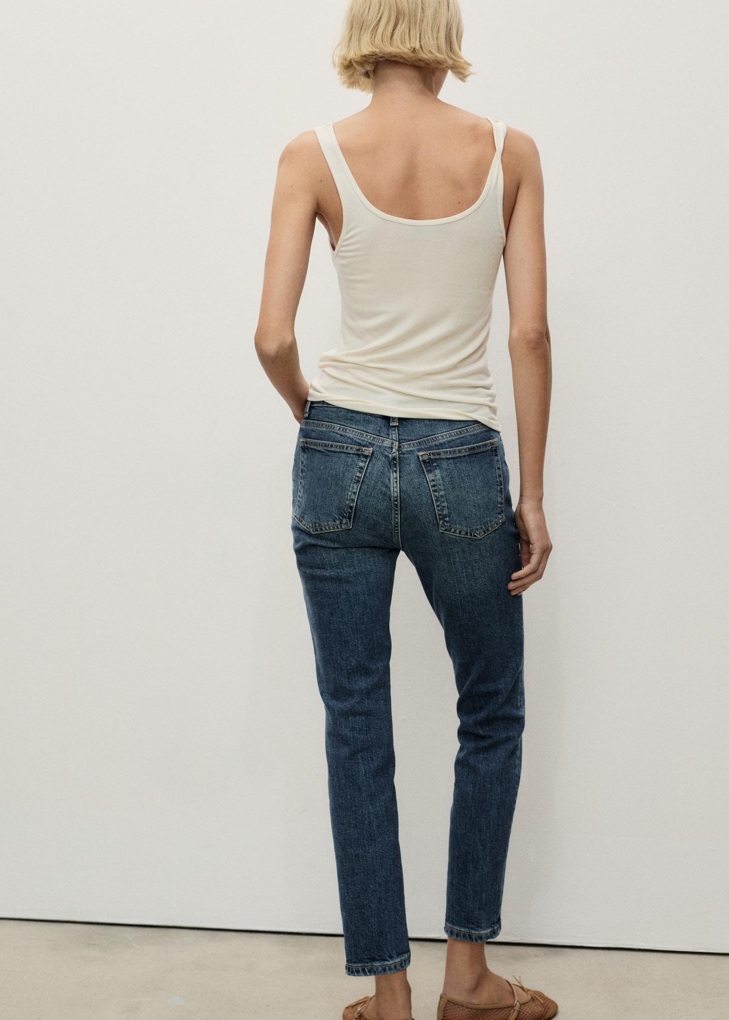 Claudia slim-fit cropped jeans - Women | MANGO USA Product Image