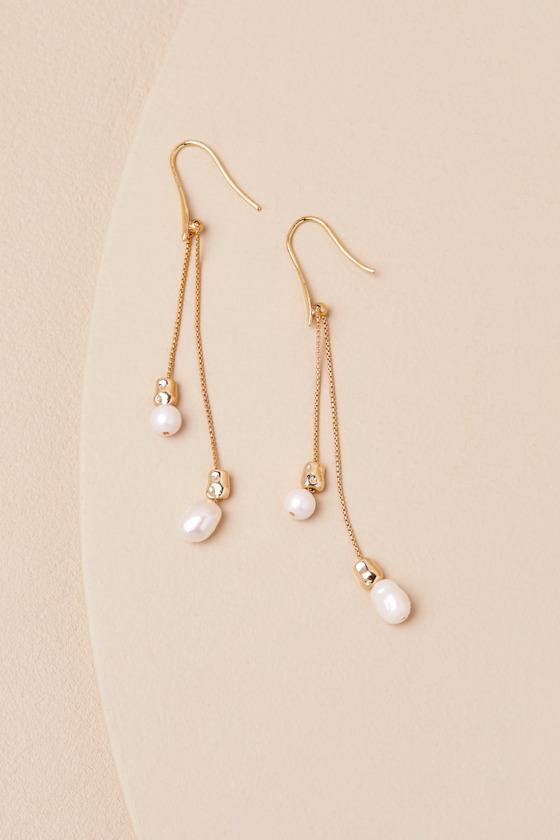 Cassarah Gold and Pearl Drop Earrings Product Image
