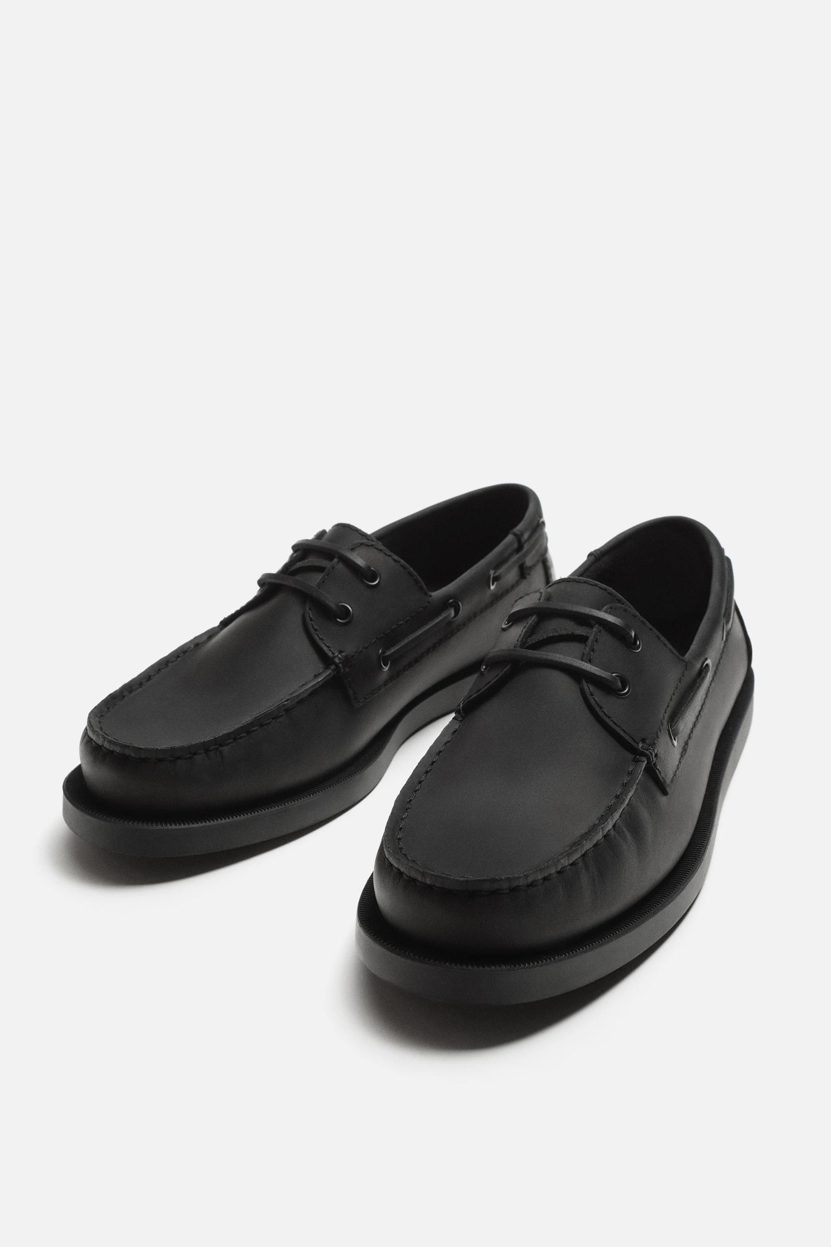 LEATHER DECK SHOES Product Image