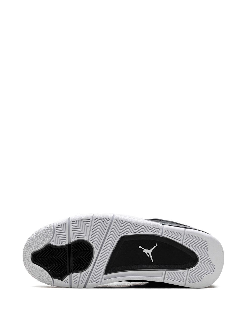Air Jordan 4 "Fear" sneakers Product Image