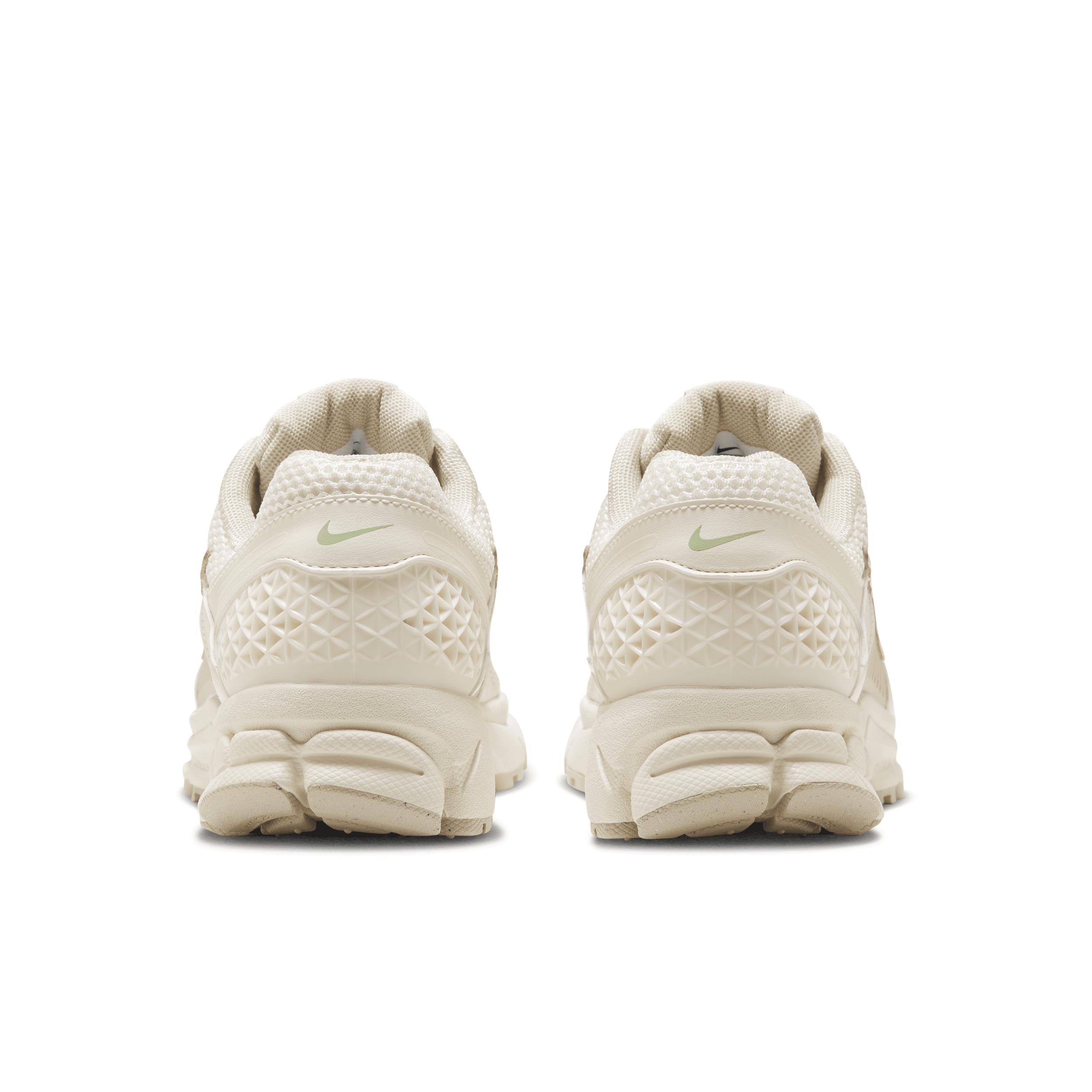 Nike Women's Zoom Vomero 5 Shoes Product Image