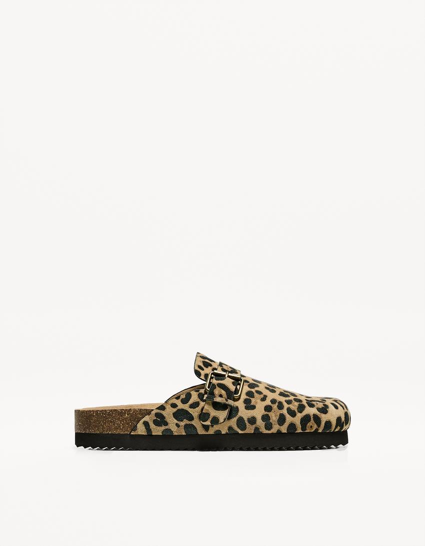 Animal print clogs Product Image
