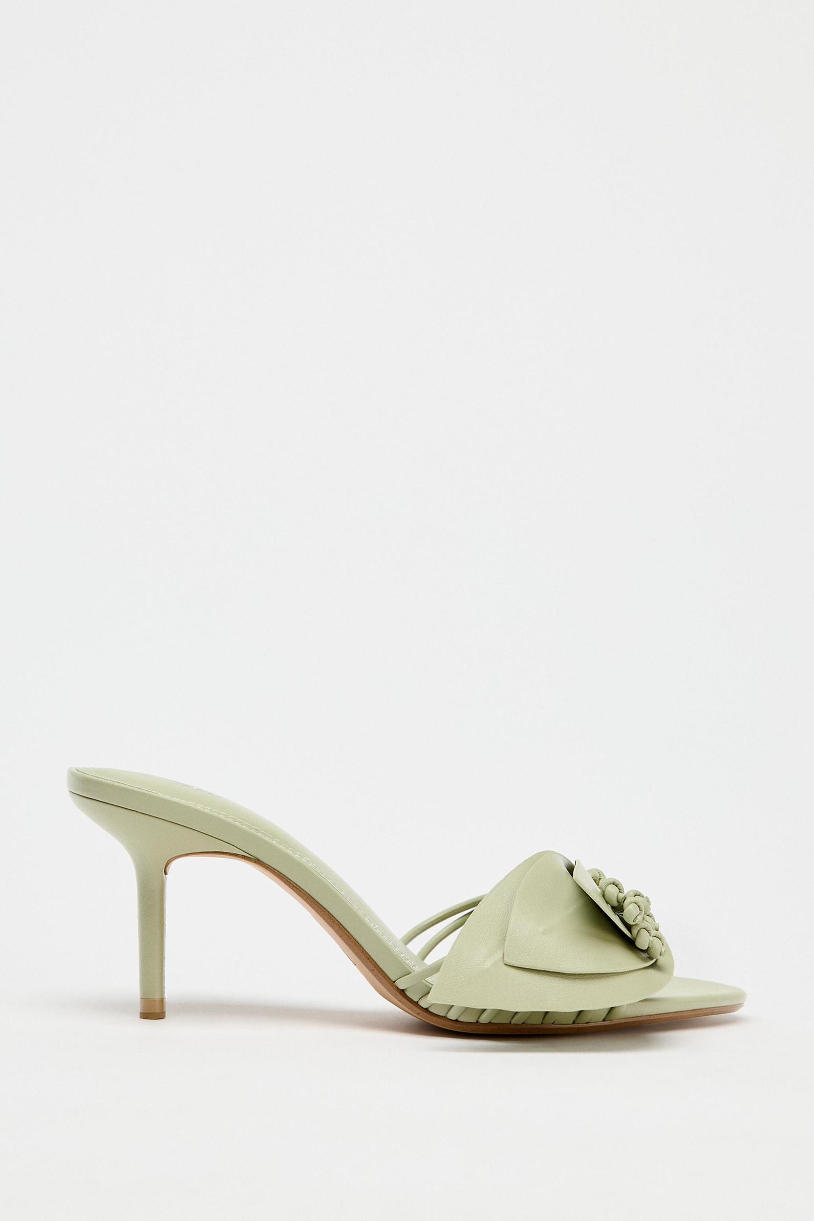 FLOWER SANDALS Product Image