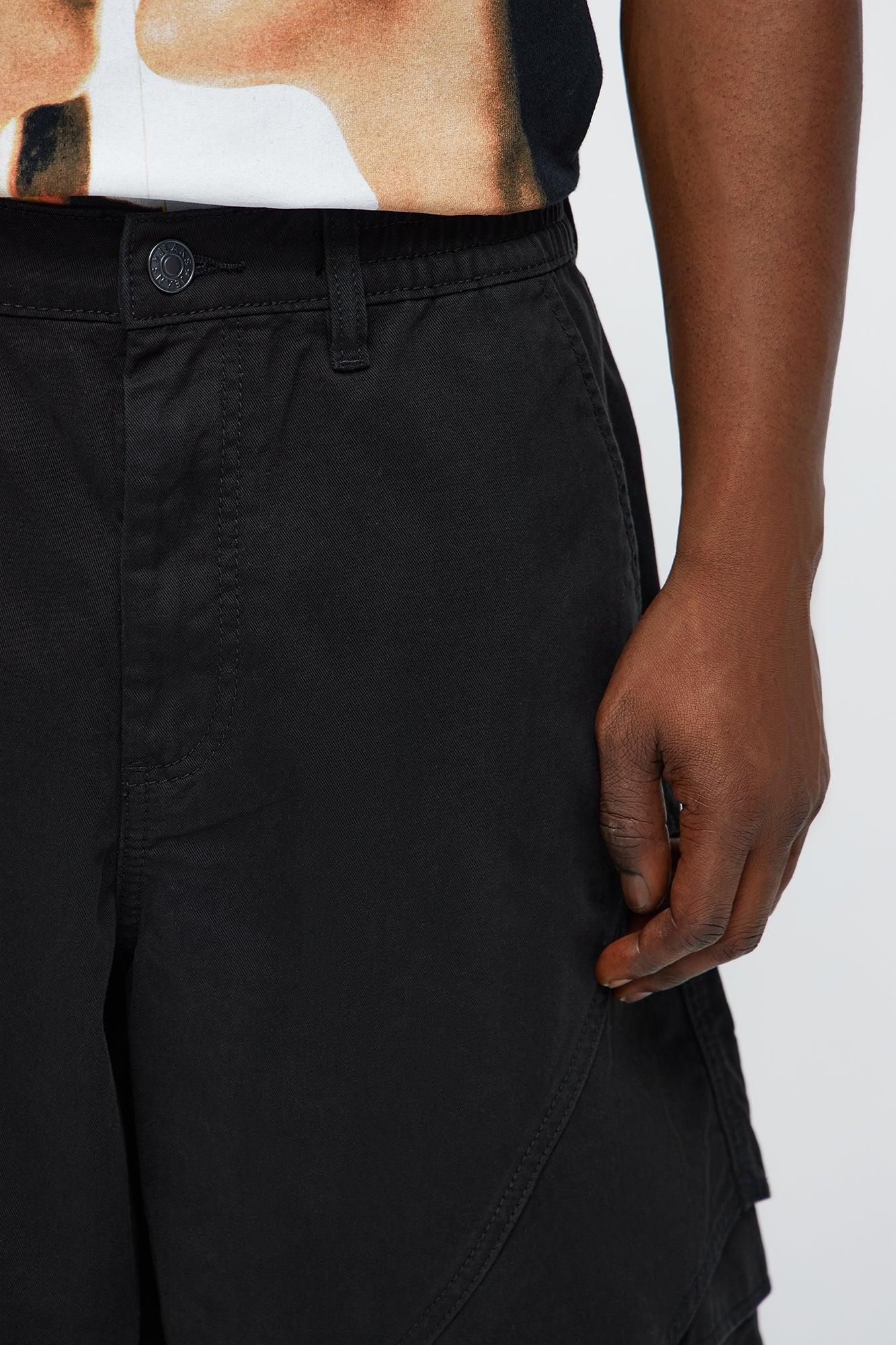 Baggy Hidden Lines Cargo Shorts - Black Male Product Image