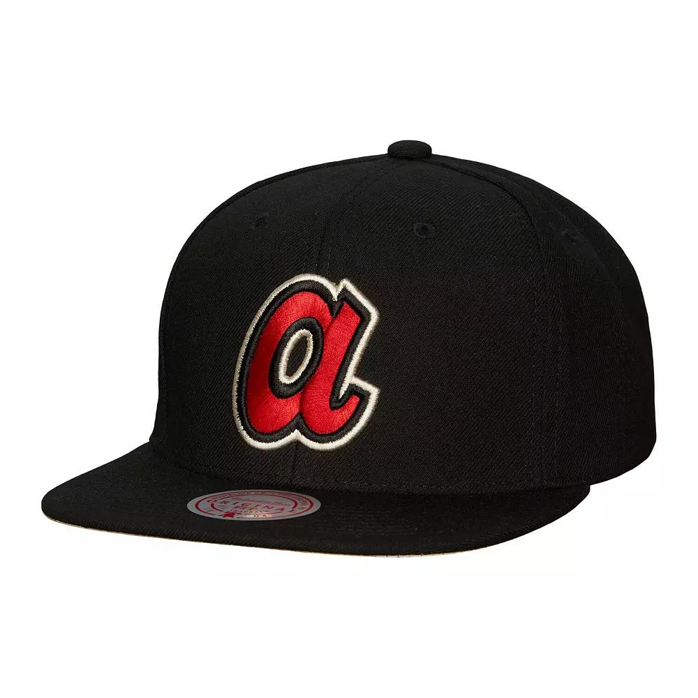 Men's Mitchell & Ness Black Atlanta Braves Cooperstown Collection True Classics Snapback Hat Product Image