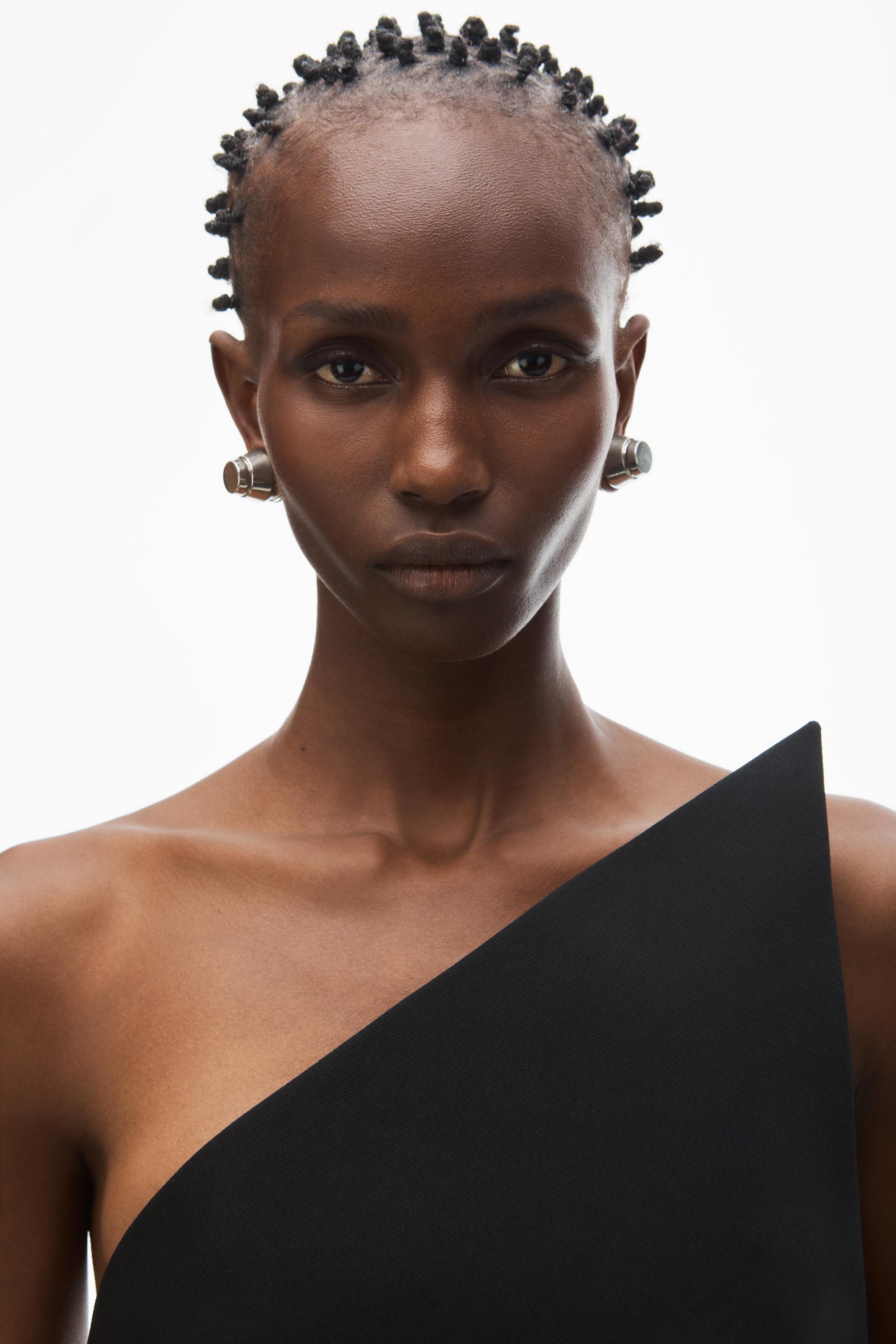 Asymmetric One-shoulder Top In Wool Product Image