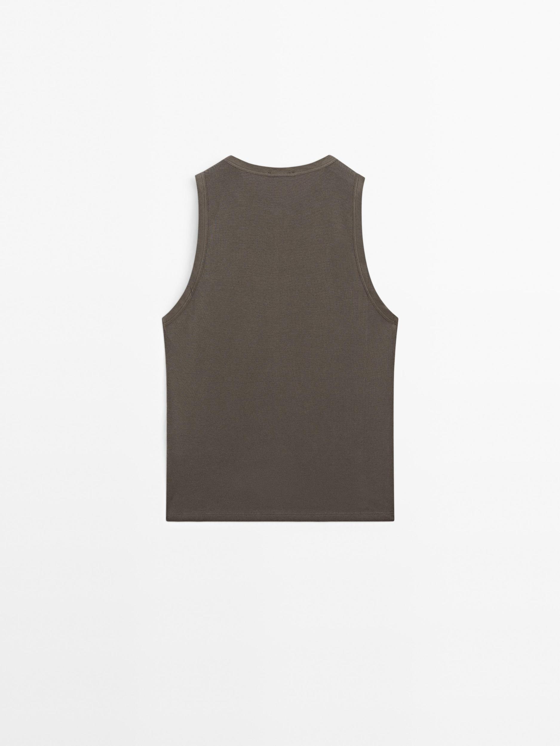 Top with contrast trim detail Product Image