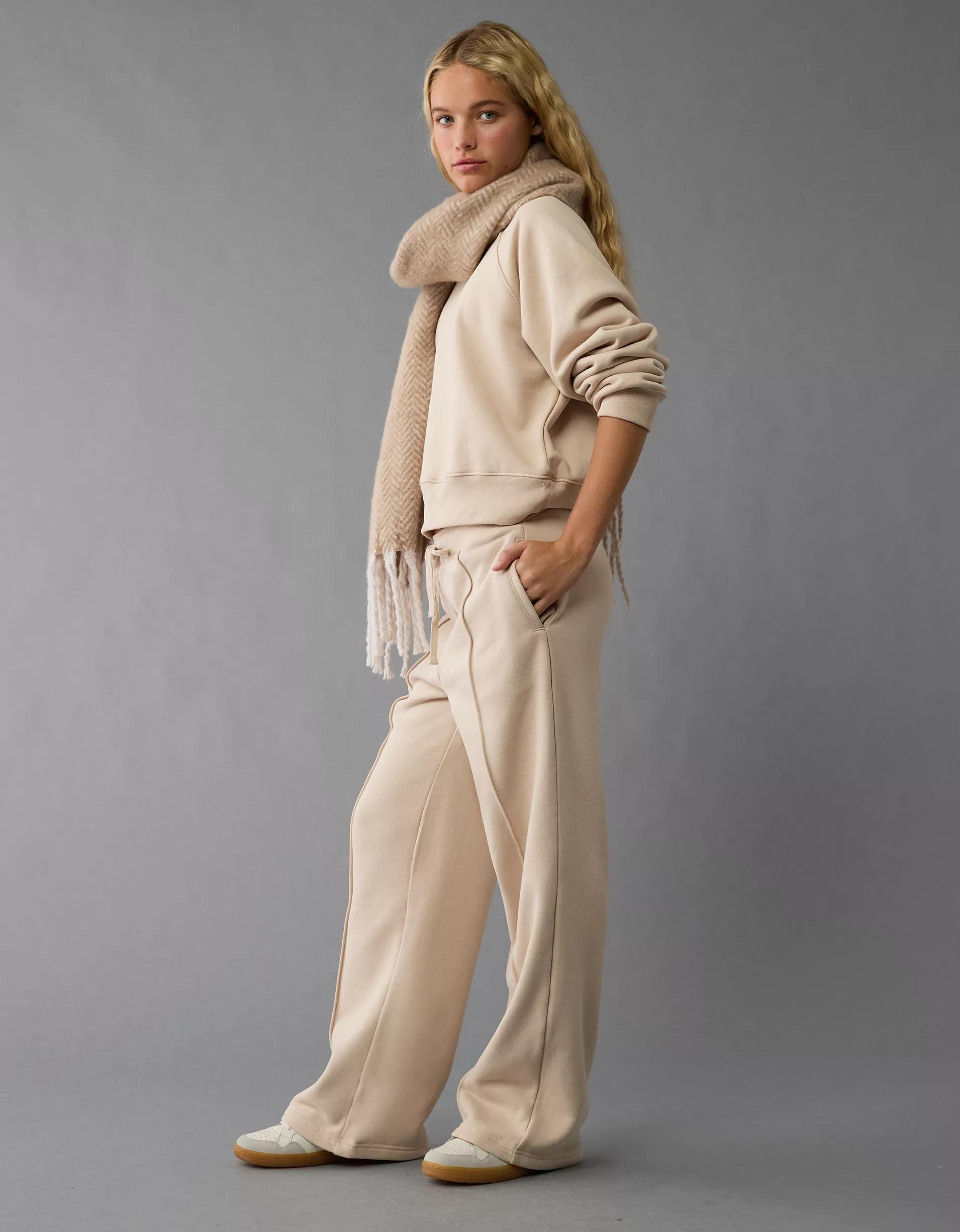 AE Everyday Luxe Wide-Leg Sweatpant Product Image