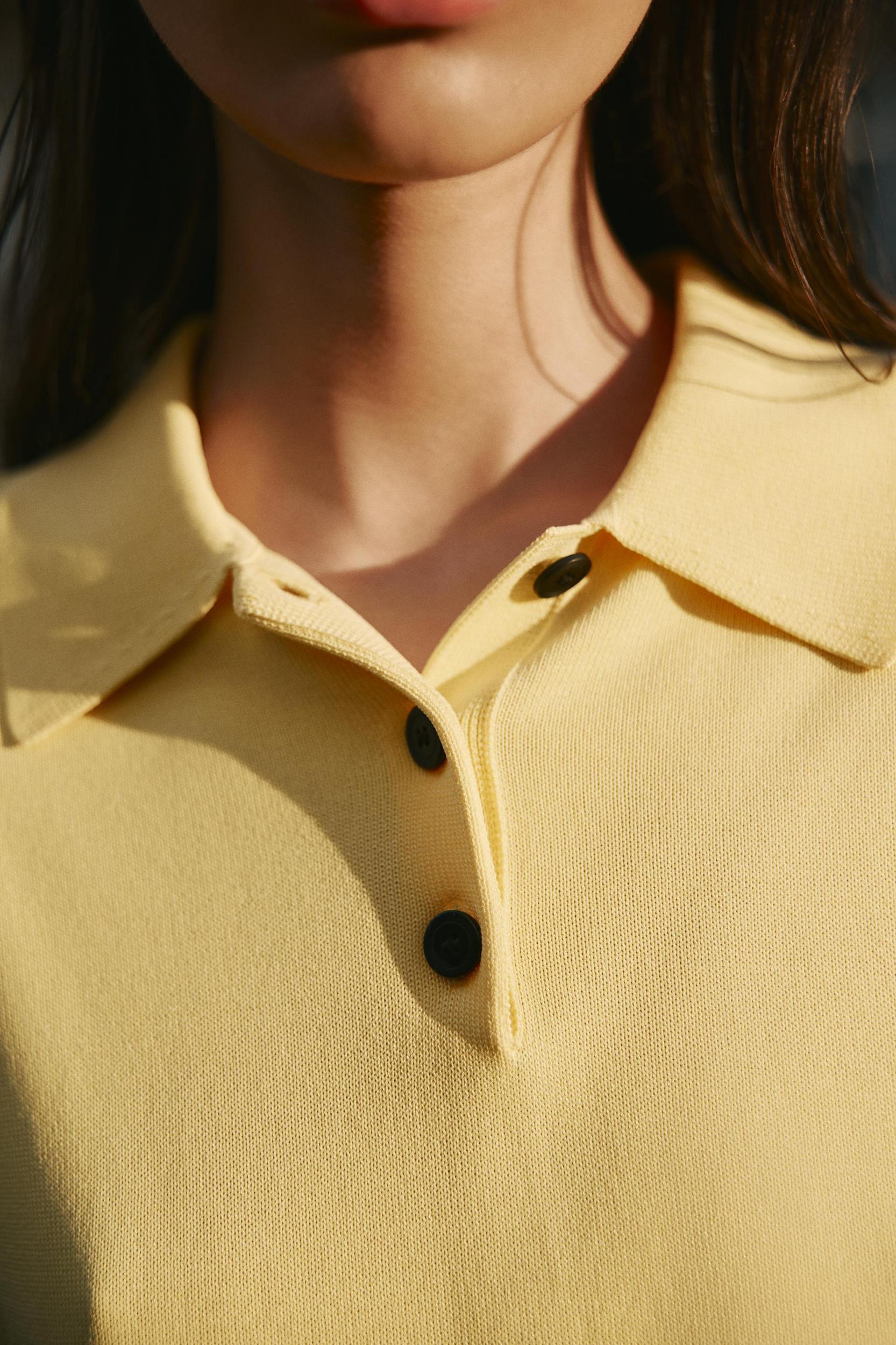 SHORT SLEEVE KNIT POLO TOP Product Image