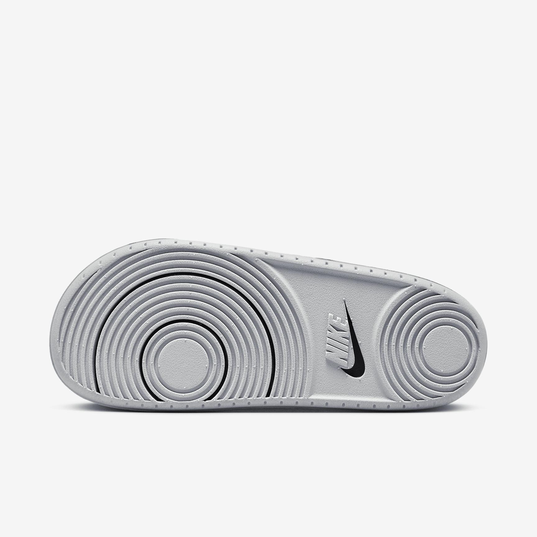 Nike Men's Offcourt (New York Yankees) Offcourt Slides Product Image
