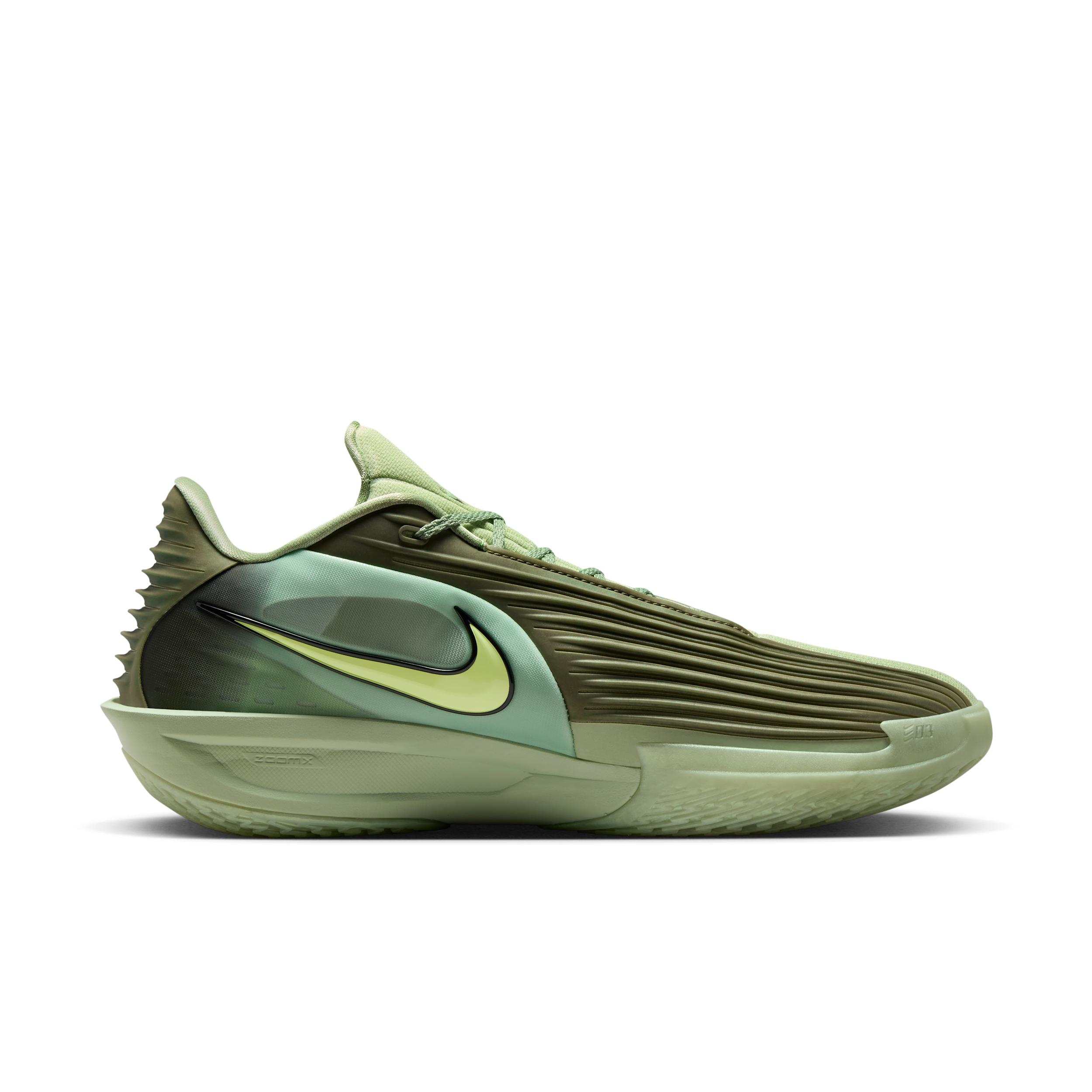 Nike Men's G.T. Cut 3 Turbo Basketball Shoes Product Image