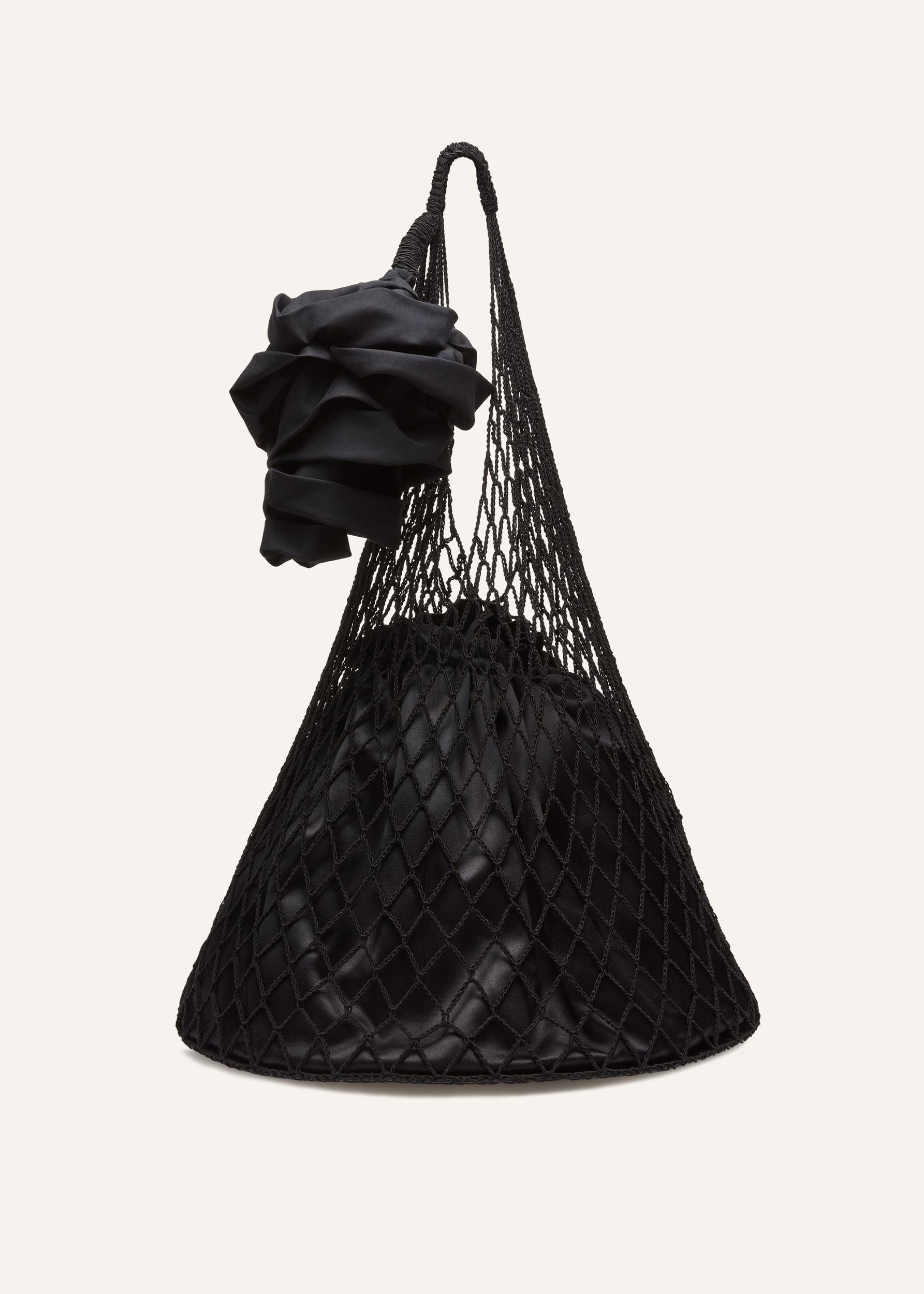 Maxi Devana bag in black Product Image