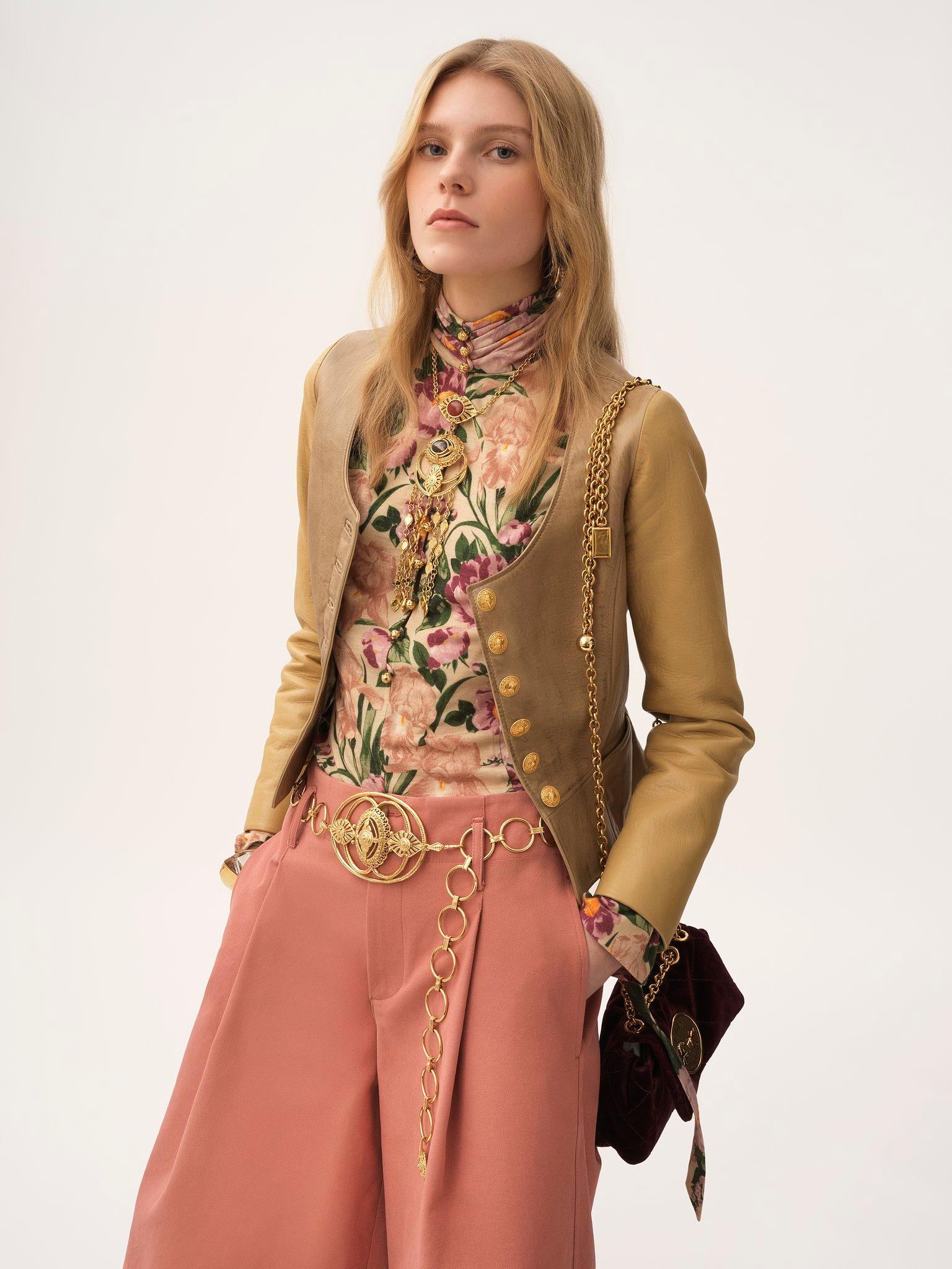 High-rise wide-leg bermuda shorts in cotton Product Image