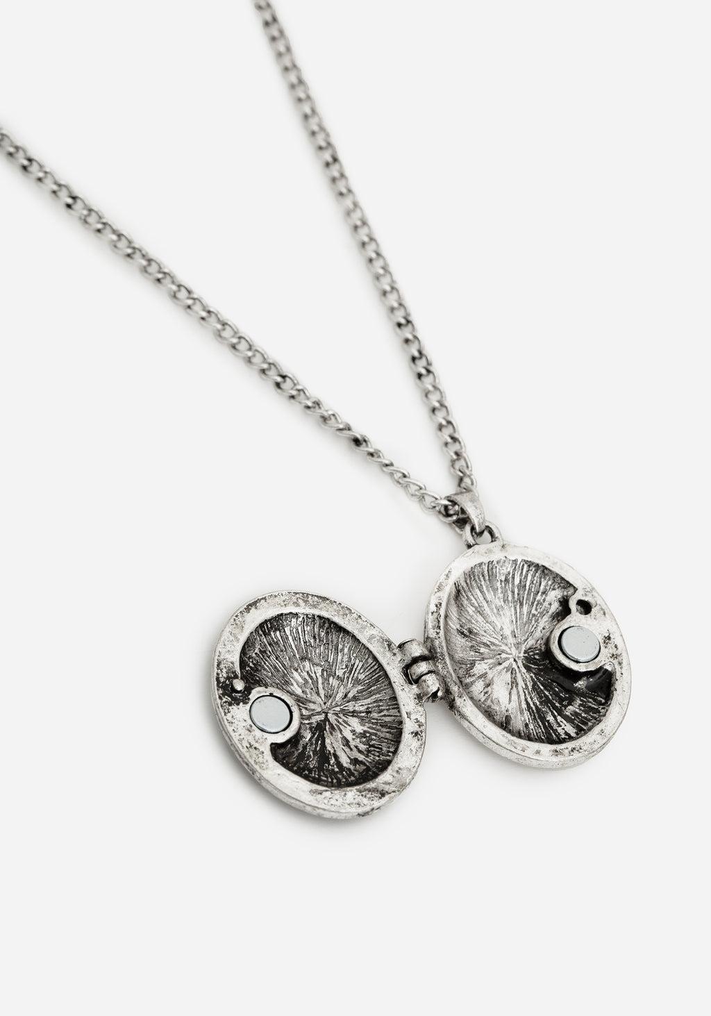 Cerelia Etched Locket Necklace Product Image