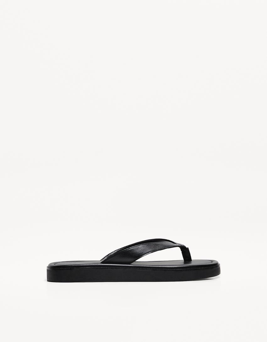 Flat sandals with straps Product Image