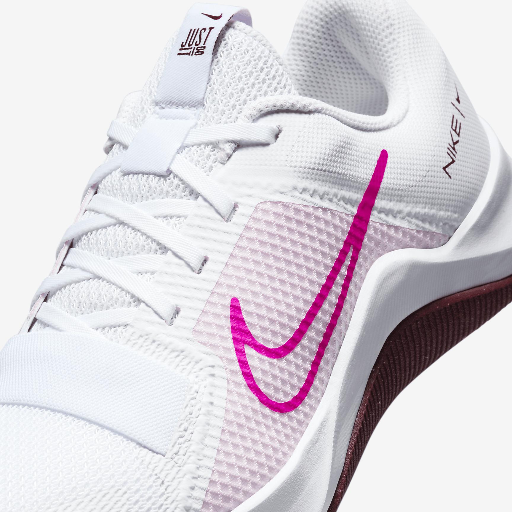 Nike Womens MC Trainer 2 Womens Workout Shoes | DM0824-105 Product Image