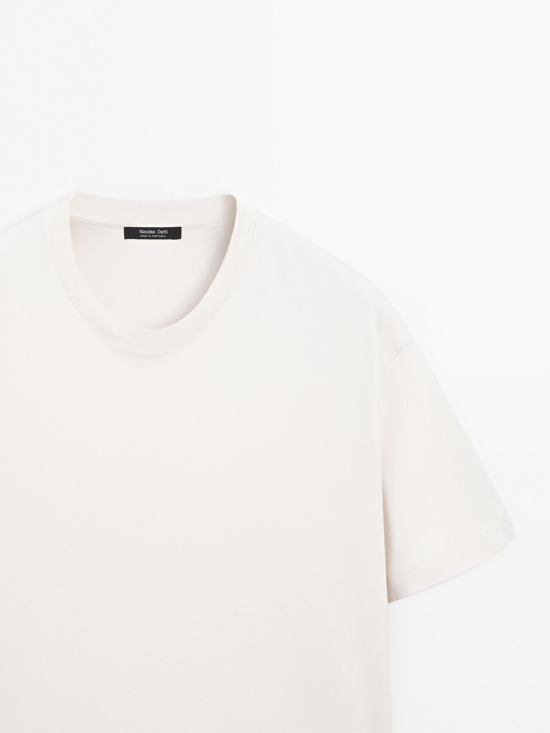 T-shirt medium weight 100% cotton Product Image