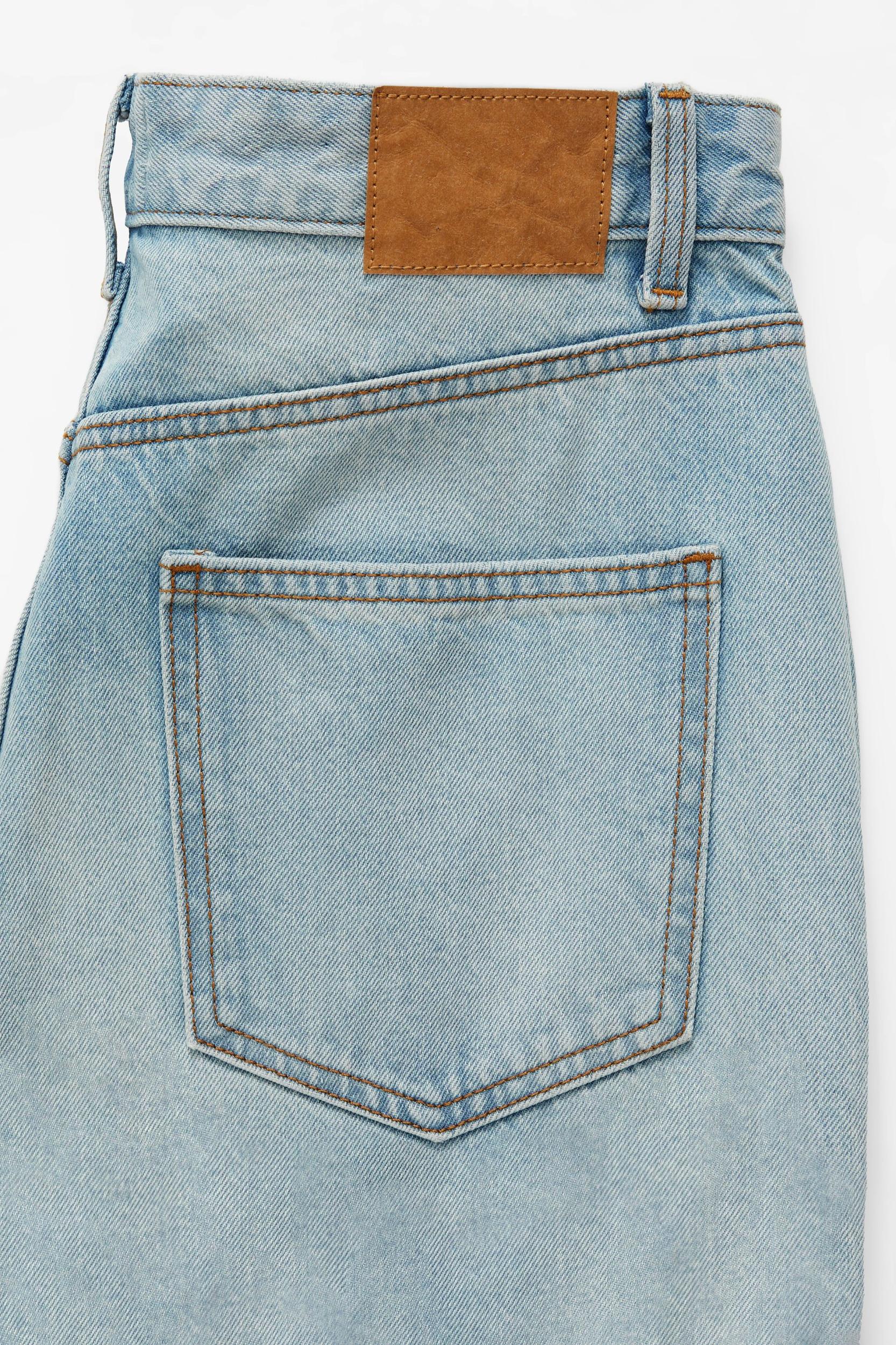 91 Straight Jean Product Image