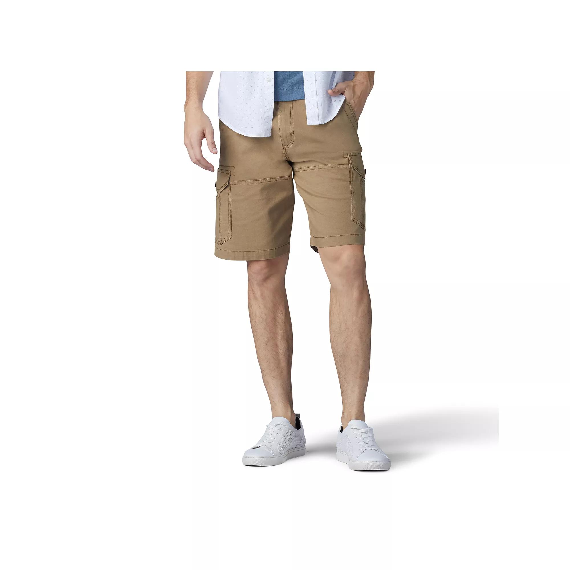 Men's Lee® 10.5" Extreme Motion Swope Cargo Shorts,  Product Image