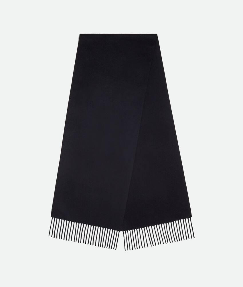 Men's Cashmere Scarf With Leather Patch in Navy melange Product Image