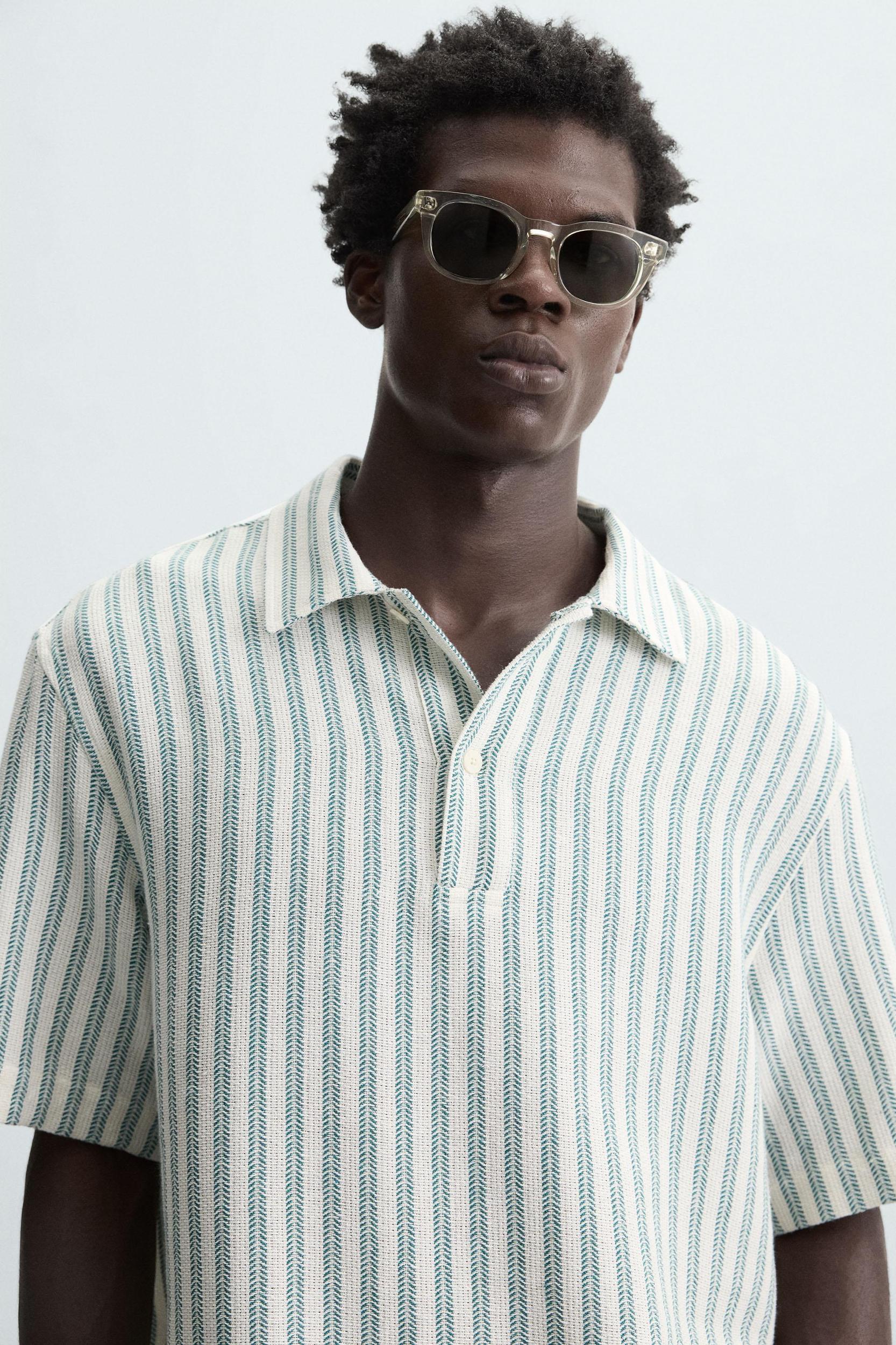 HERRINGBONE TEXTURED POLO SHIRT Product Image