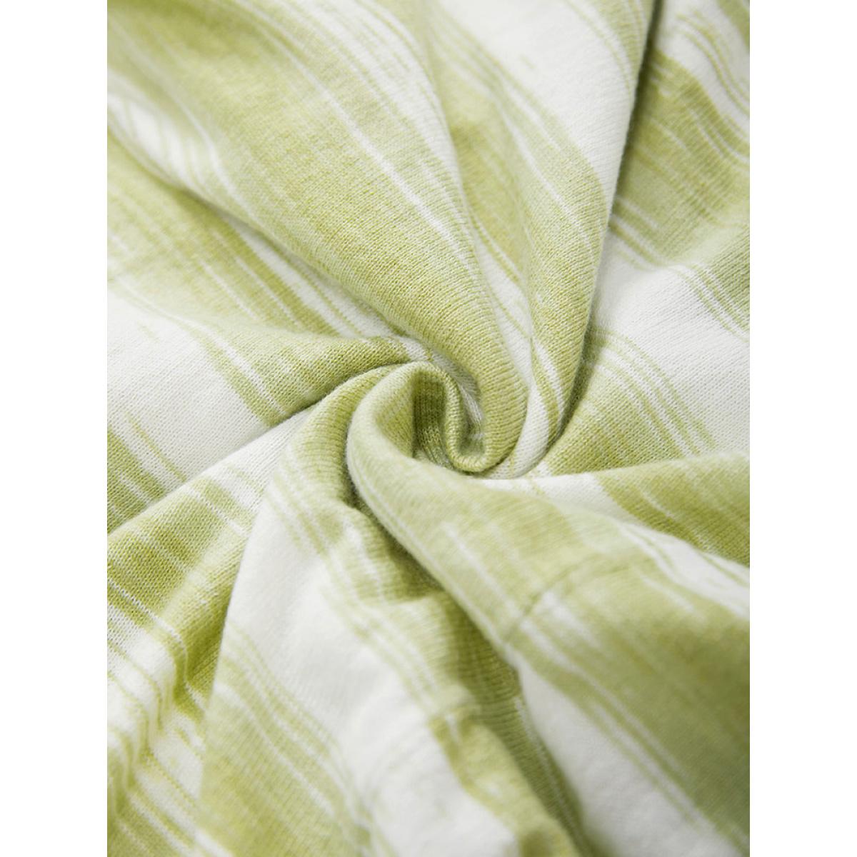 Plus Size Ombre Button Up Patched Pocket Cardigan LightGreen Women Casual Loose Long Sleeve Dailywear Cardigans BloomChic 26/4X Product Image