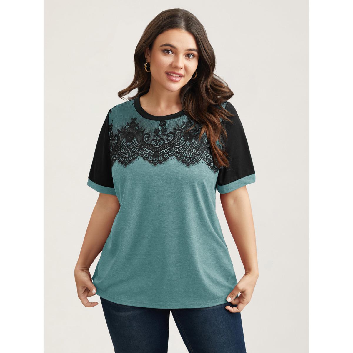 Plus Size Stretchy Scalloped Lace Color Contrast T-Shirt Cerulean Women Elegant Contrast Round Neck Everyday T-shirts BloomChic 10/M Product Image