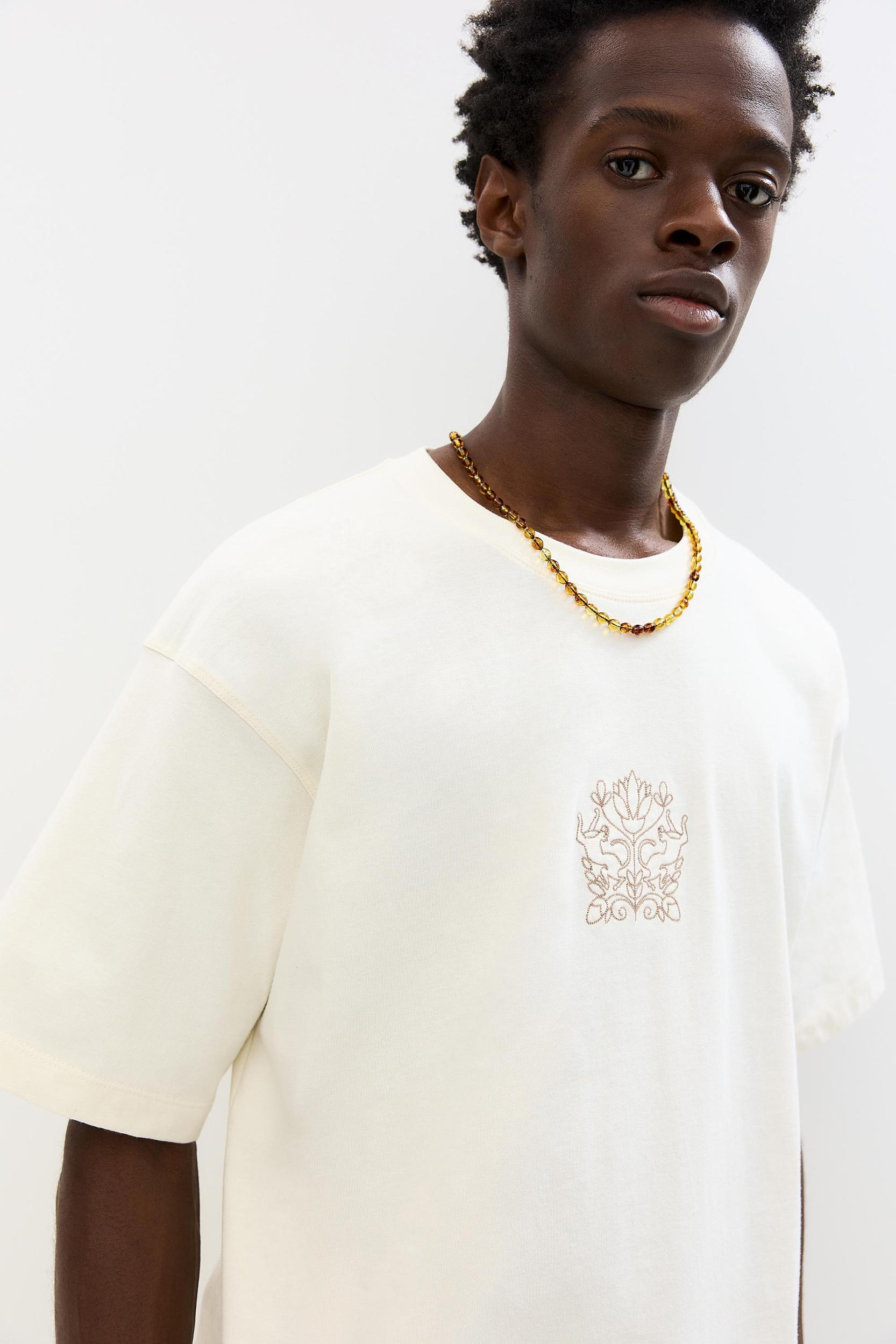 T-shirt with floral embroidery Product Image