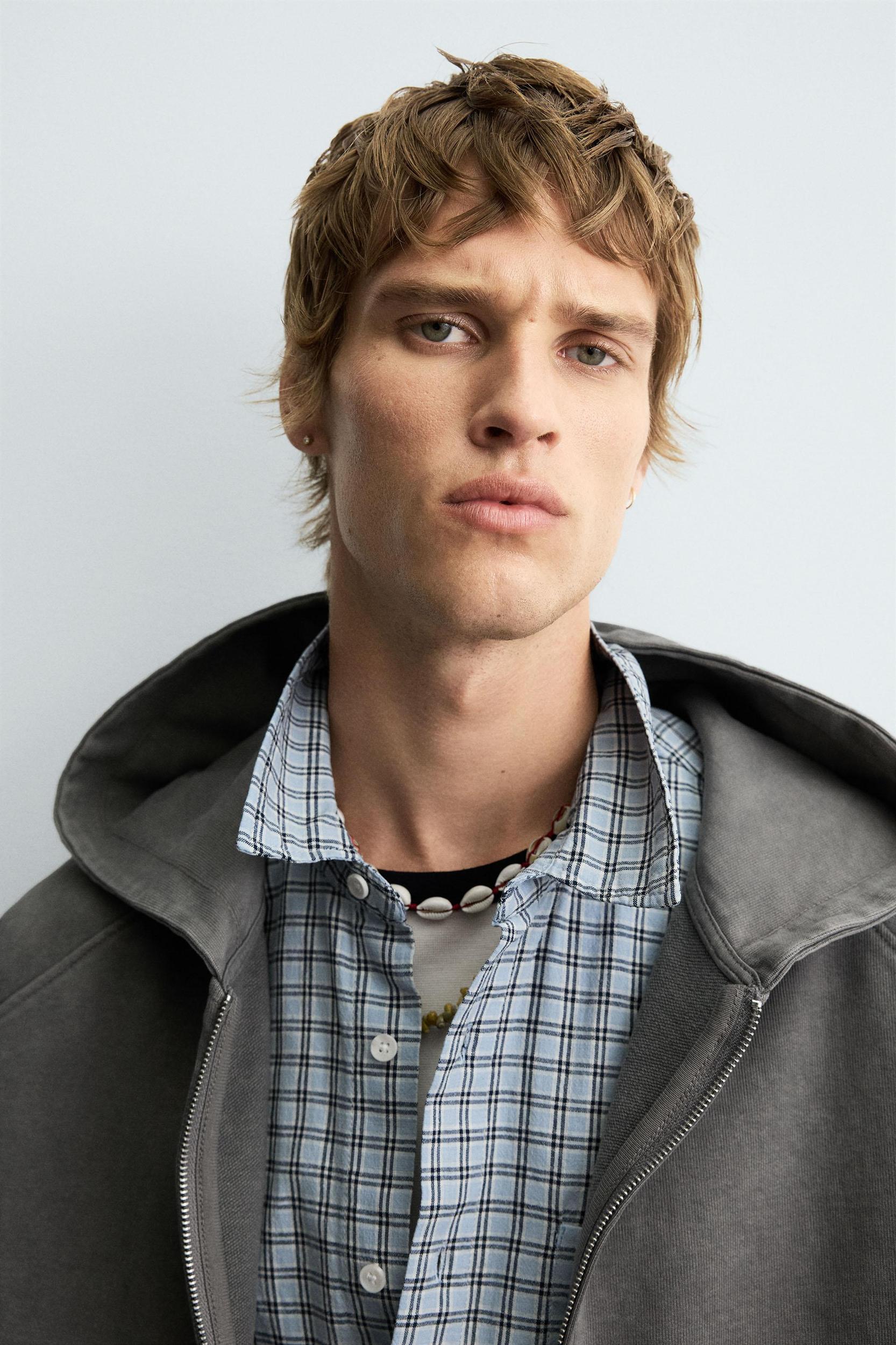 BOXY FIT HOODIE SWEATSHIRT Product Image