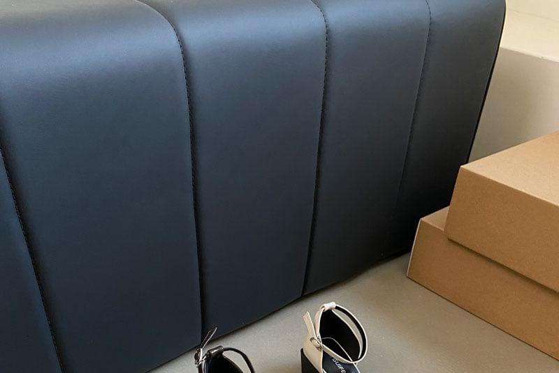 Buckle-Strap Chunky-Heel Pointy Sandals Product Image