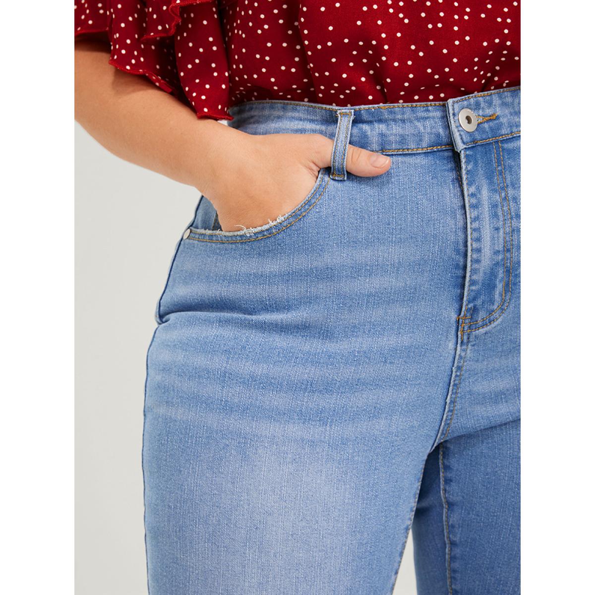 Plus Size Straight Very Stretchy Mid Rise Light Wash Jeans Women LightBlue Casual Plain Pocket High stretch Pocket Jeans BloomChic 24/3X Product Image