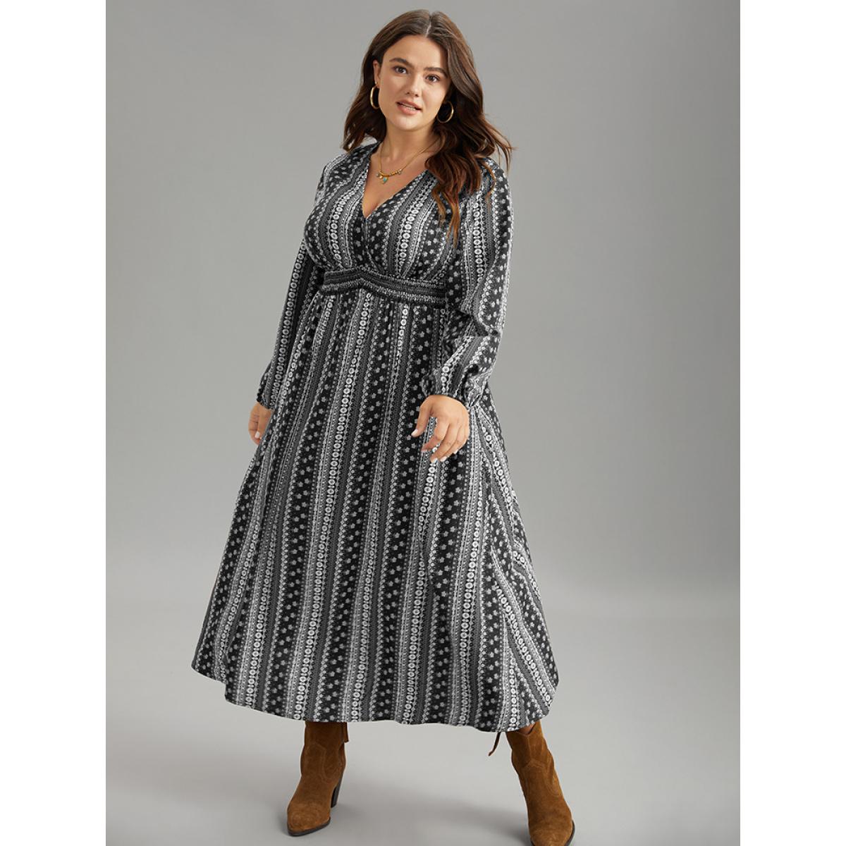Plus Size Bandana Print Wrap Shirred Dress BlackFlower Women Resort Elastic cuffs V-neck Long Sleeve Curvy Midi Dress BloomChic 14-16/1X Product Image