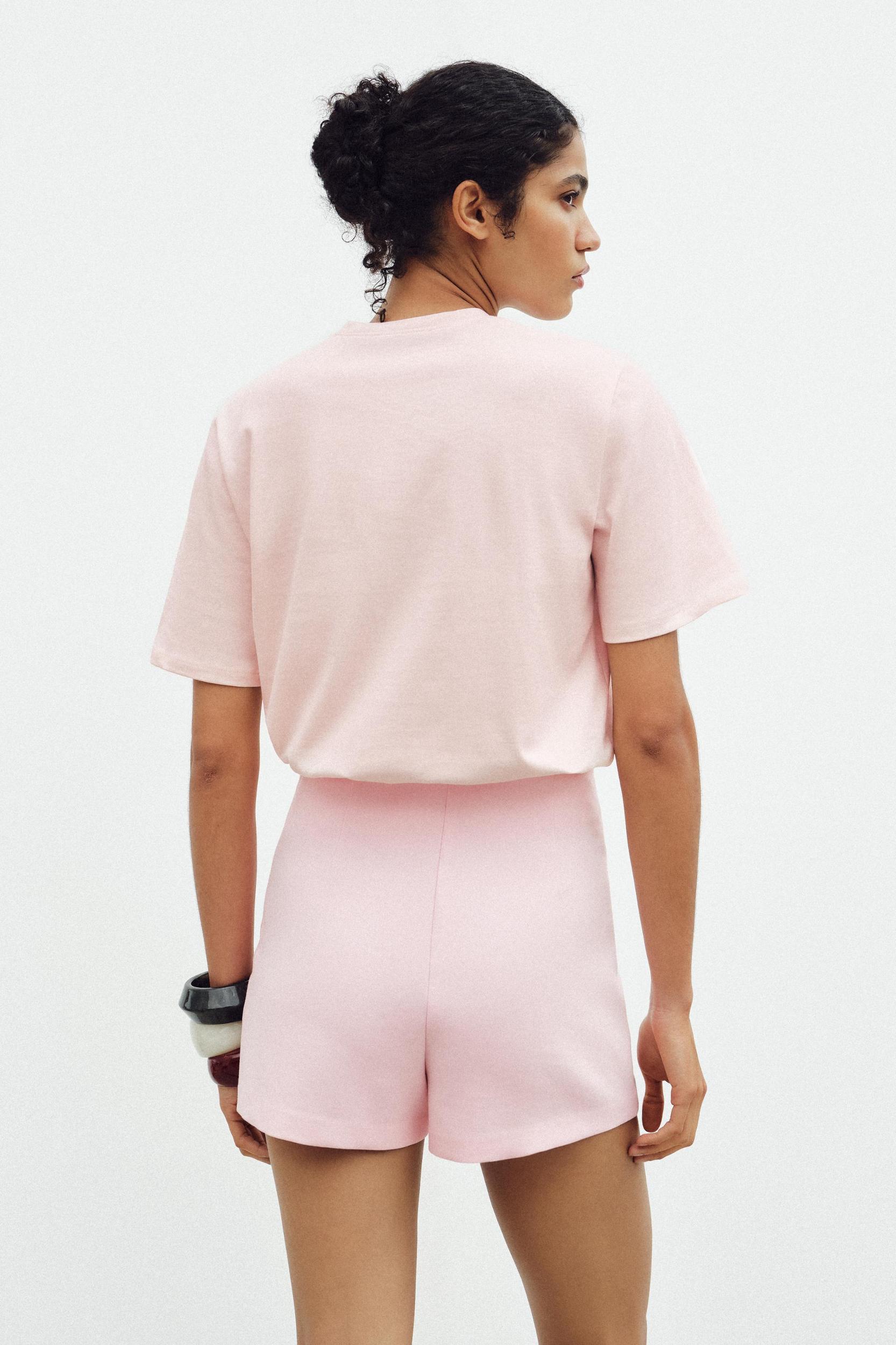 FLOWER T-SHIRT Product Image