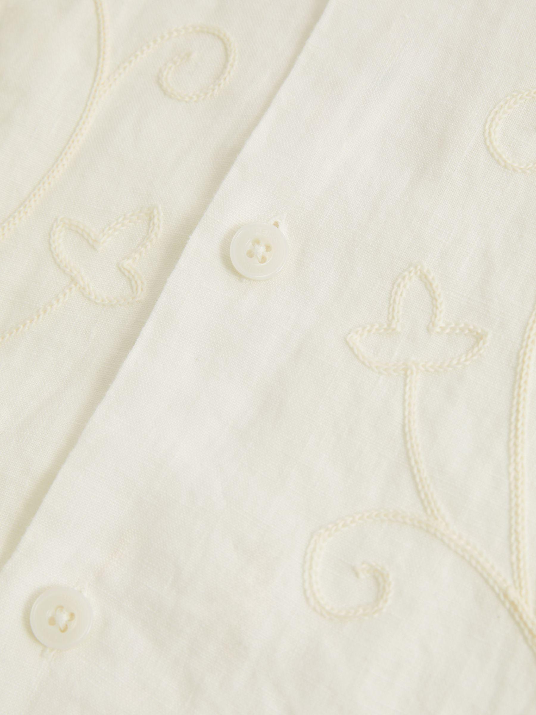 Linen Embroidered Cuban Collar Shirt in White Product Image