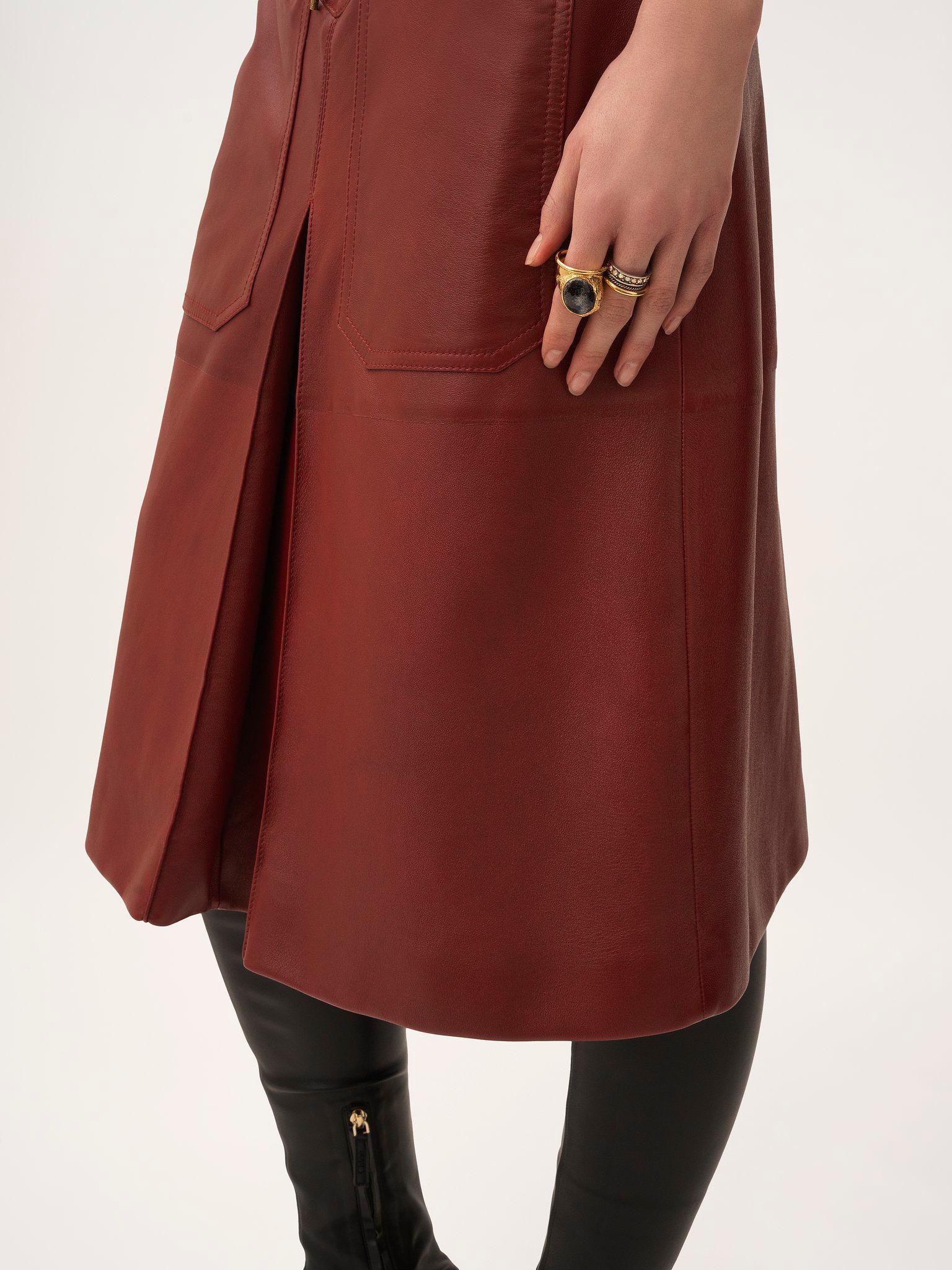 Knee-length skirt in leather Product Image