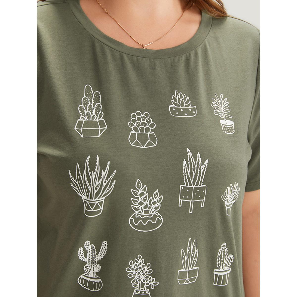 Plus Size Plants Print Round Neck T-shirt ArmyGreen Women Casual Printed Natural Flowers Dailywear T-shirts BloomChic 22-24/3X Product Image