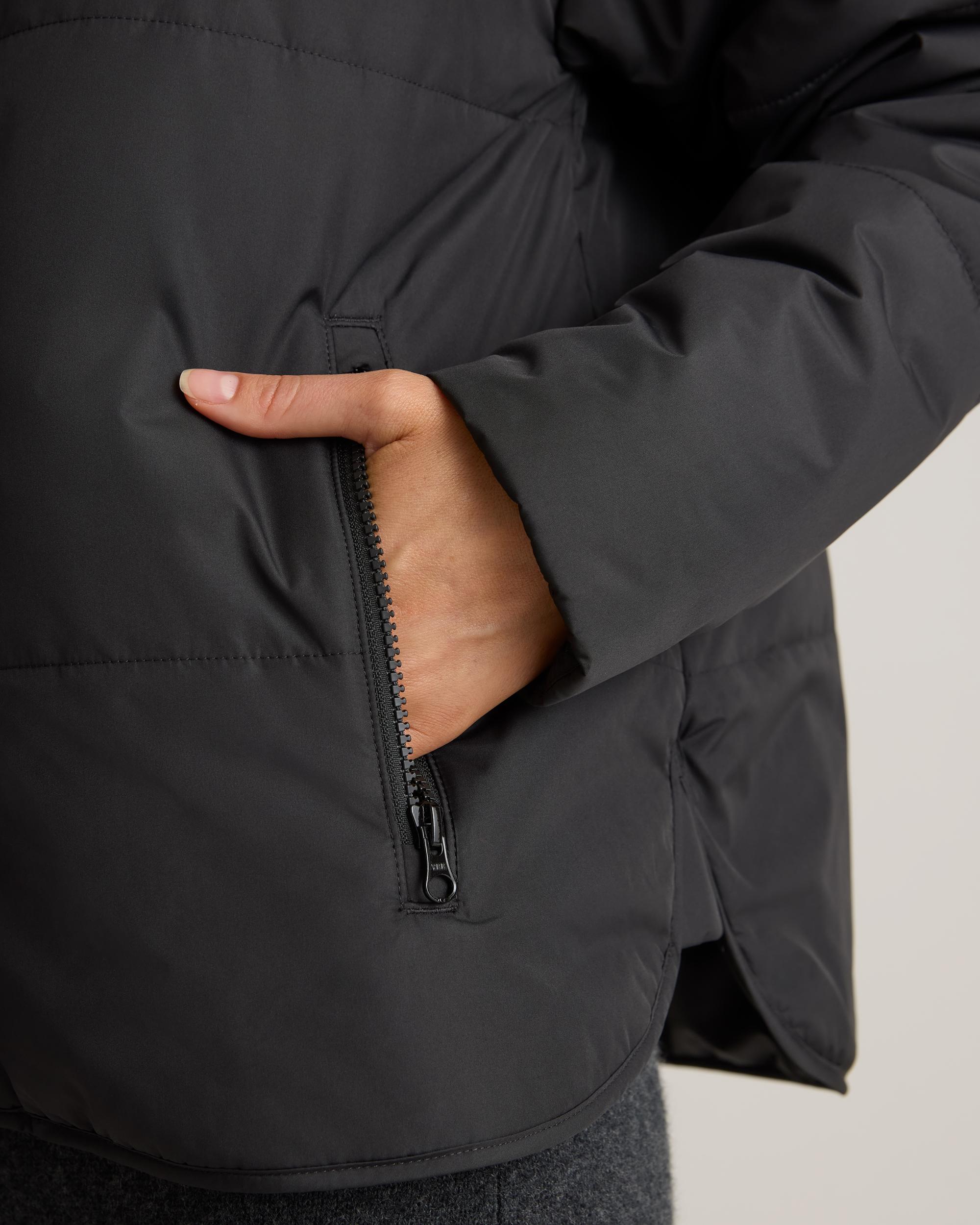 Quince | Women's Featherless Puffer Zip Jacket Recycled Polyester Product Image