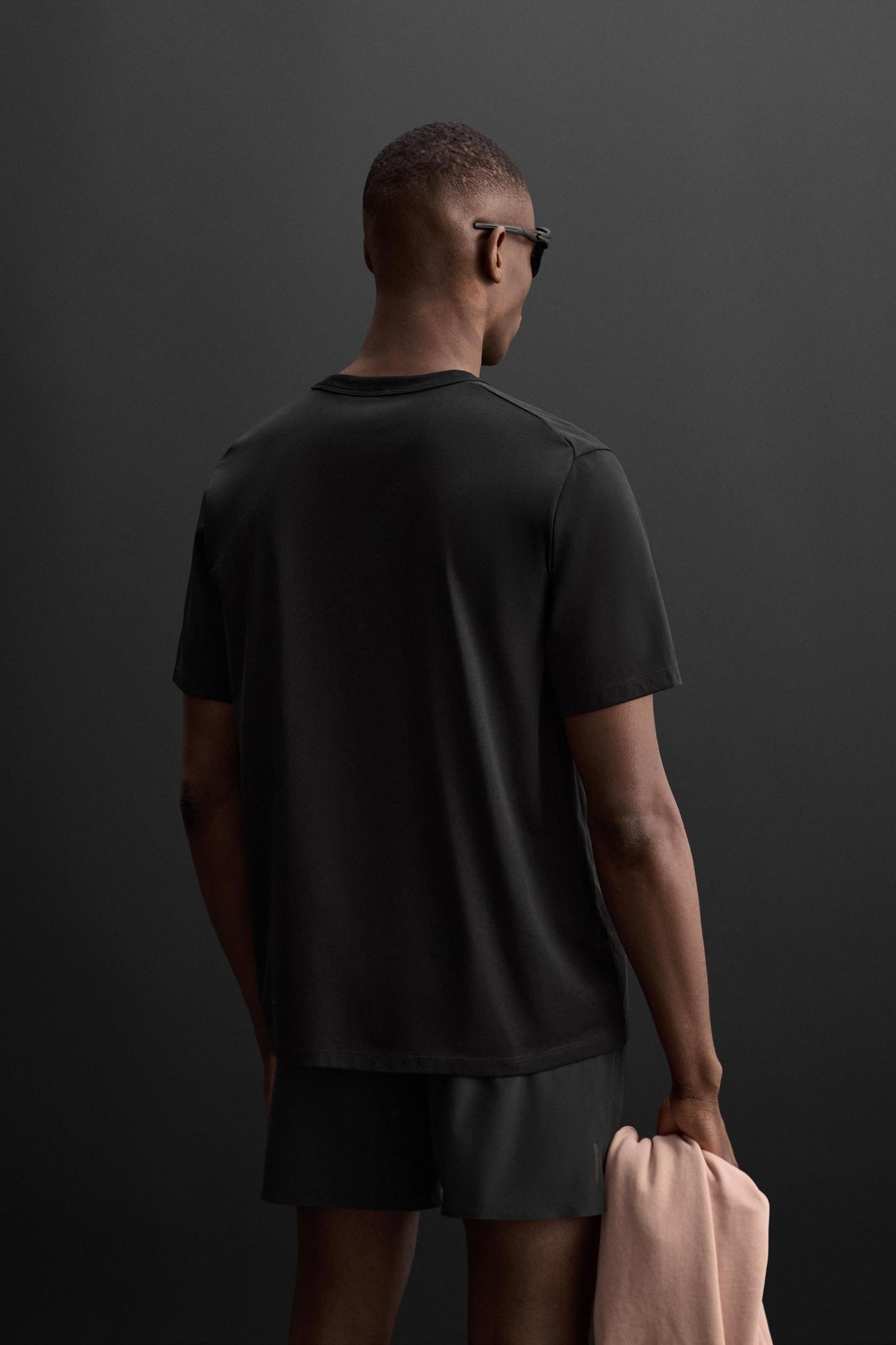 RELAXED FIT TRAINING T-SHIRT Product Image