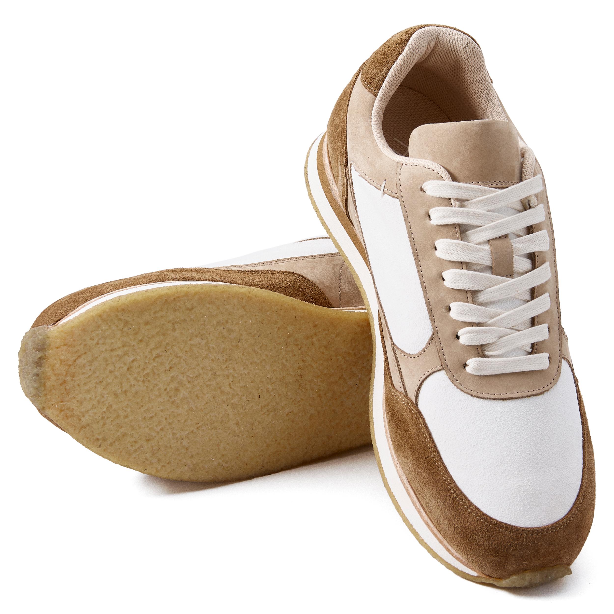 Runner Sneaker Product Image