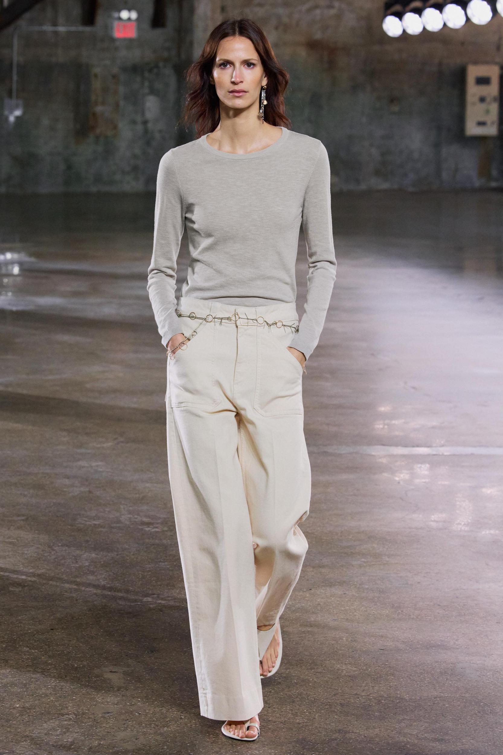 FINE KNIT TOP Product Image