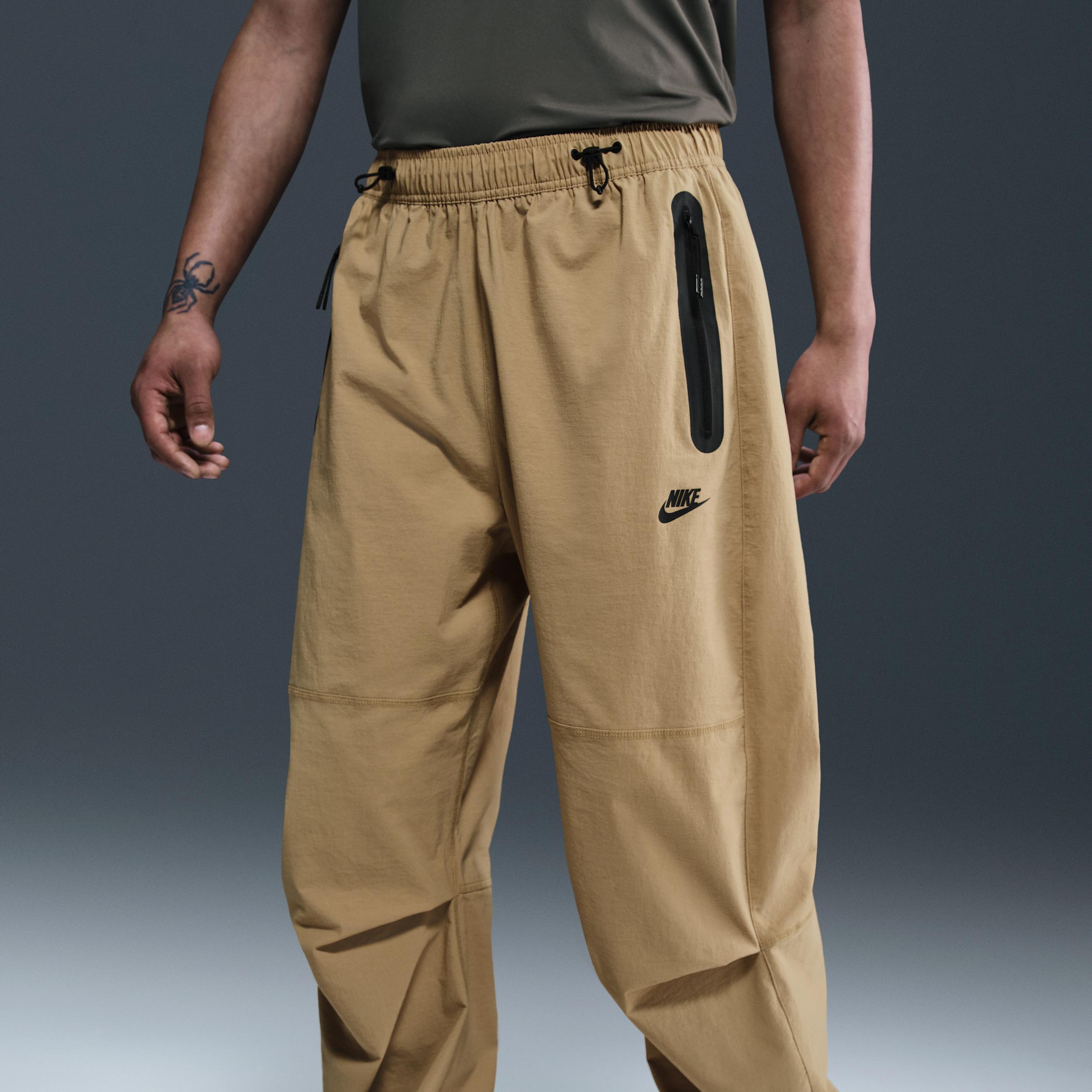 Nike Men's Tech Woven Oversized Pants Product Image