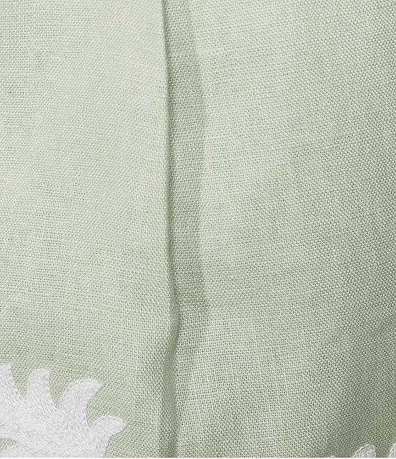 Le' AL.X Woven Linen Floral Embroidered Boat Neck Sleeveless Crop Mod Coordinating Top Product Image