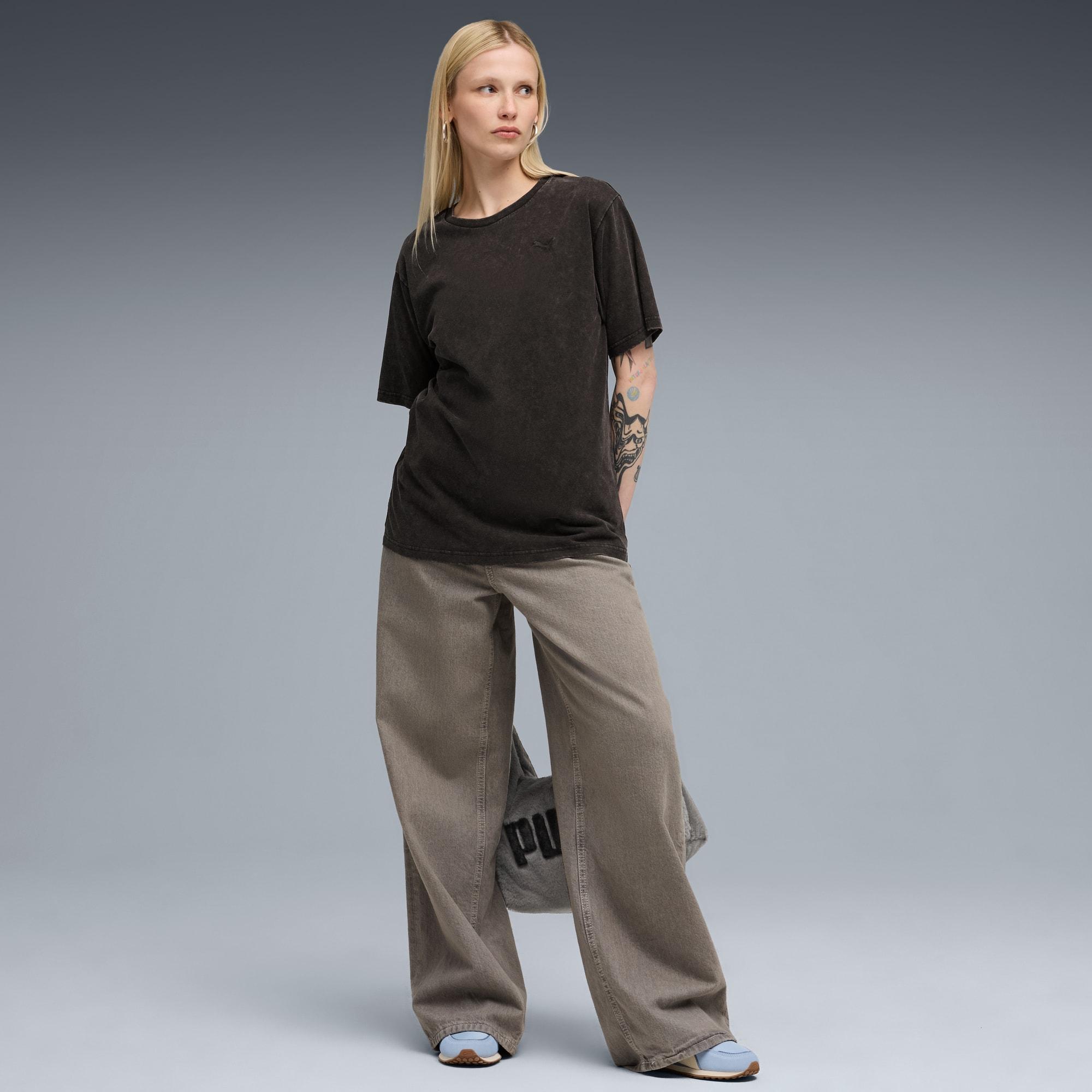 ESS ELEVATED Wash Tee Women Product Image