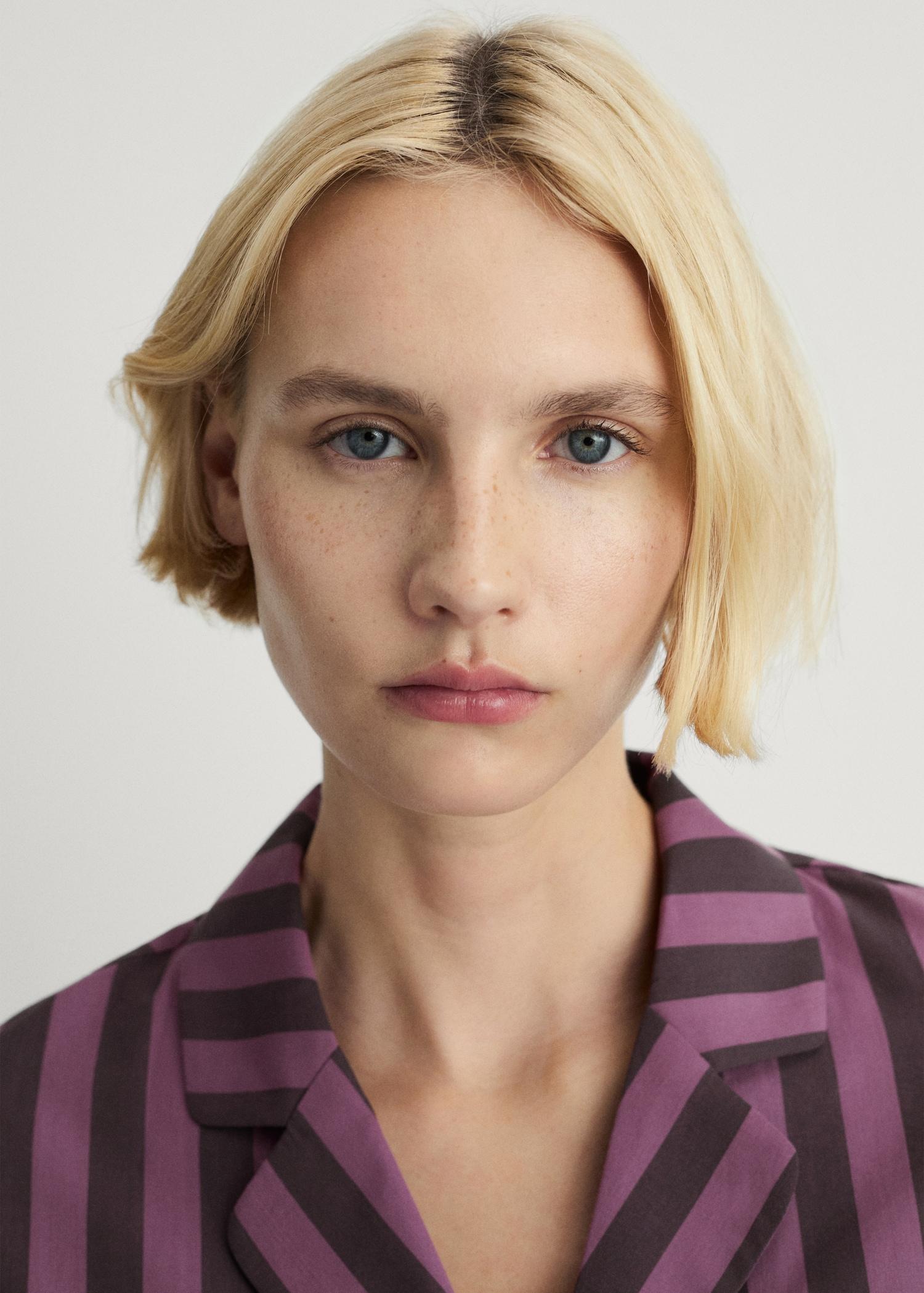 Two-tone woven striped short shirt - Women | MANGO USA Product Image